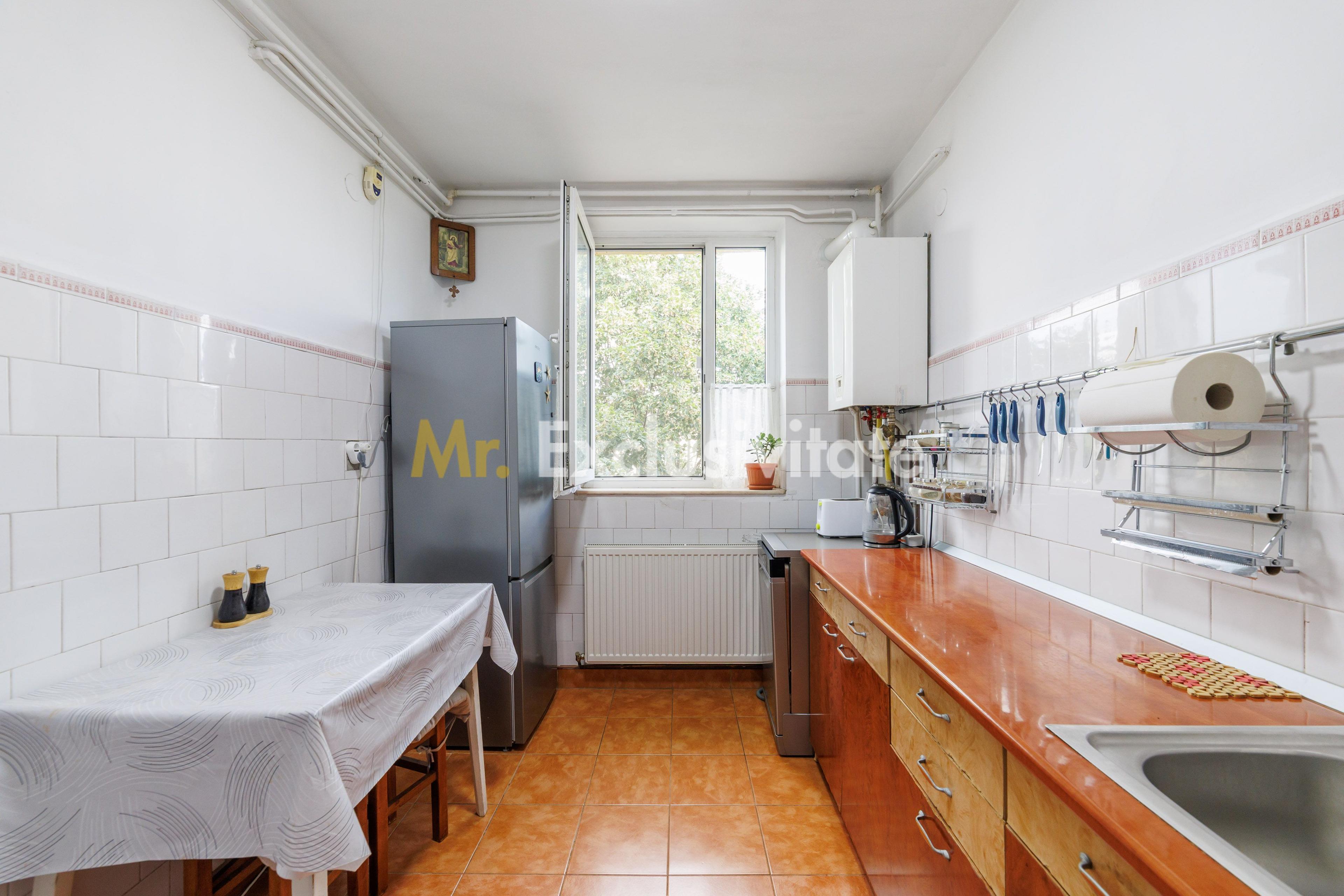 Apartament 2 camere, etaj 3, zona Traian - 10
