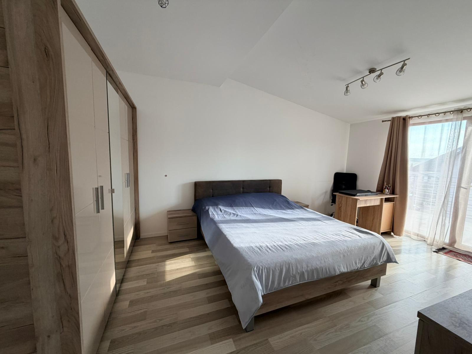 Apartament 70.55 mp, complet mobilat, ultimul nivel + balcon 7.87mp - 28