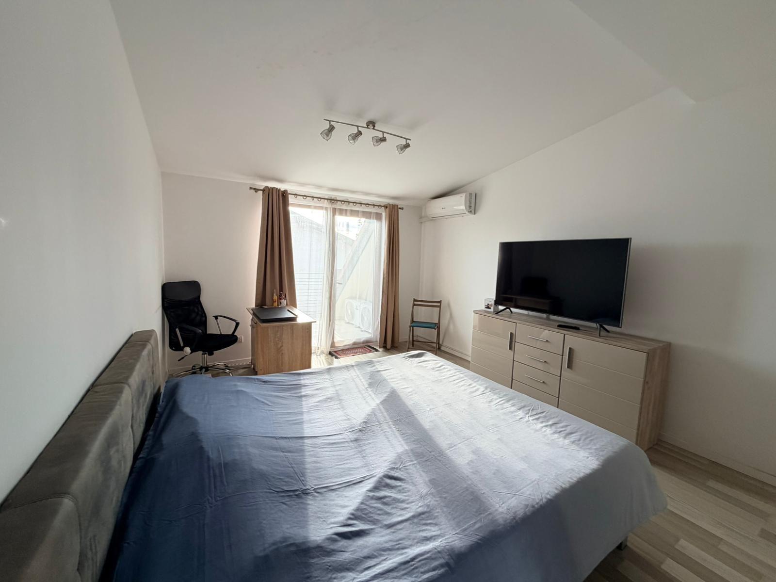 Apartament 70.55 mp, complet mobilat, ultimul nivel + balcon 7.87mp - 29
