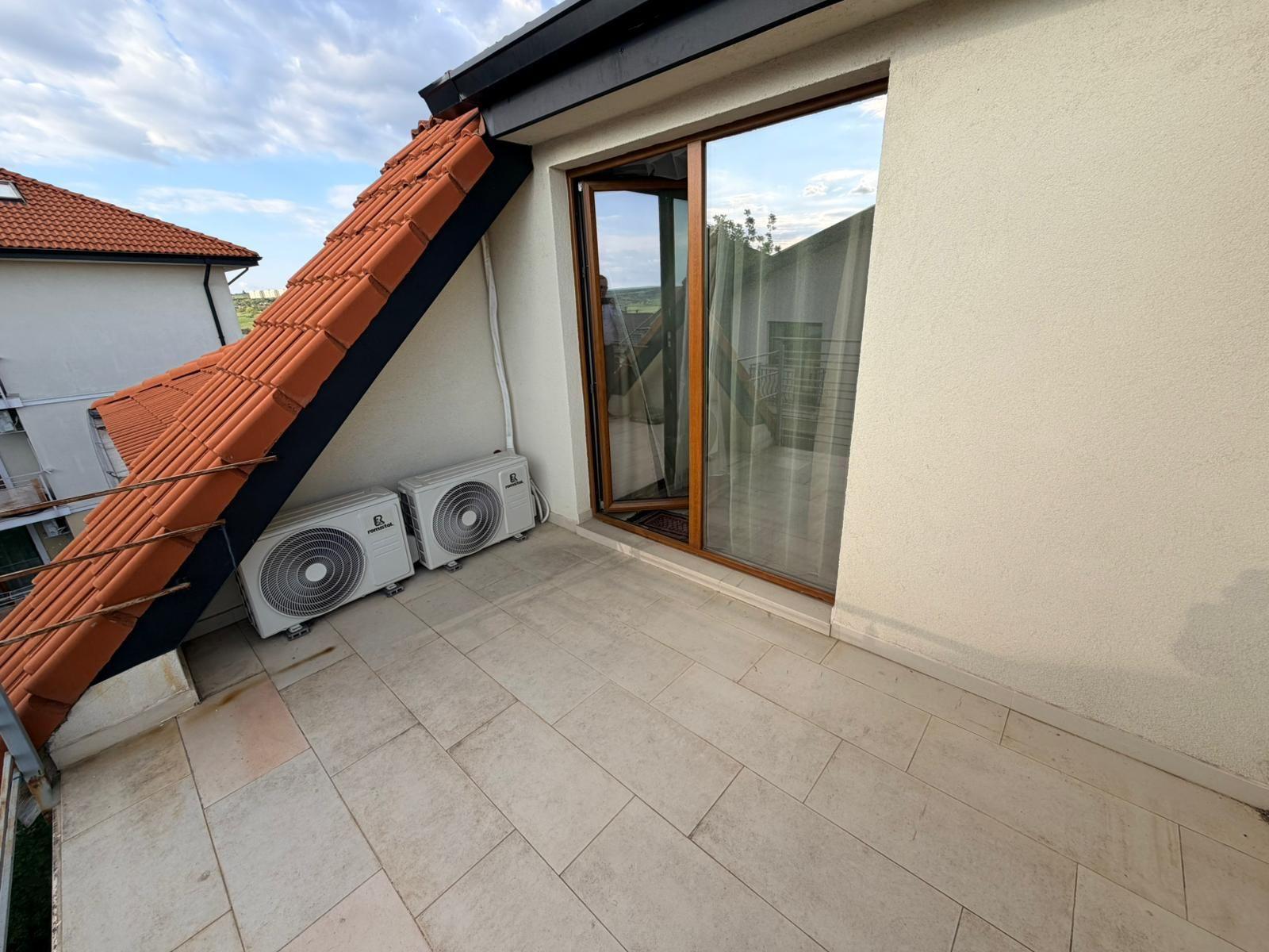 Apartament 70.55 mp, complet mobilat, ultimul nivel + balcon 7.87mp - 42