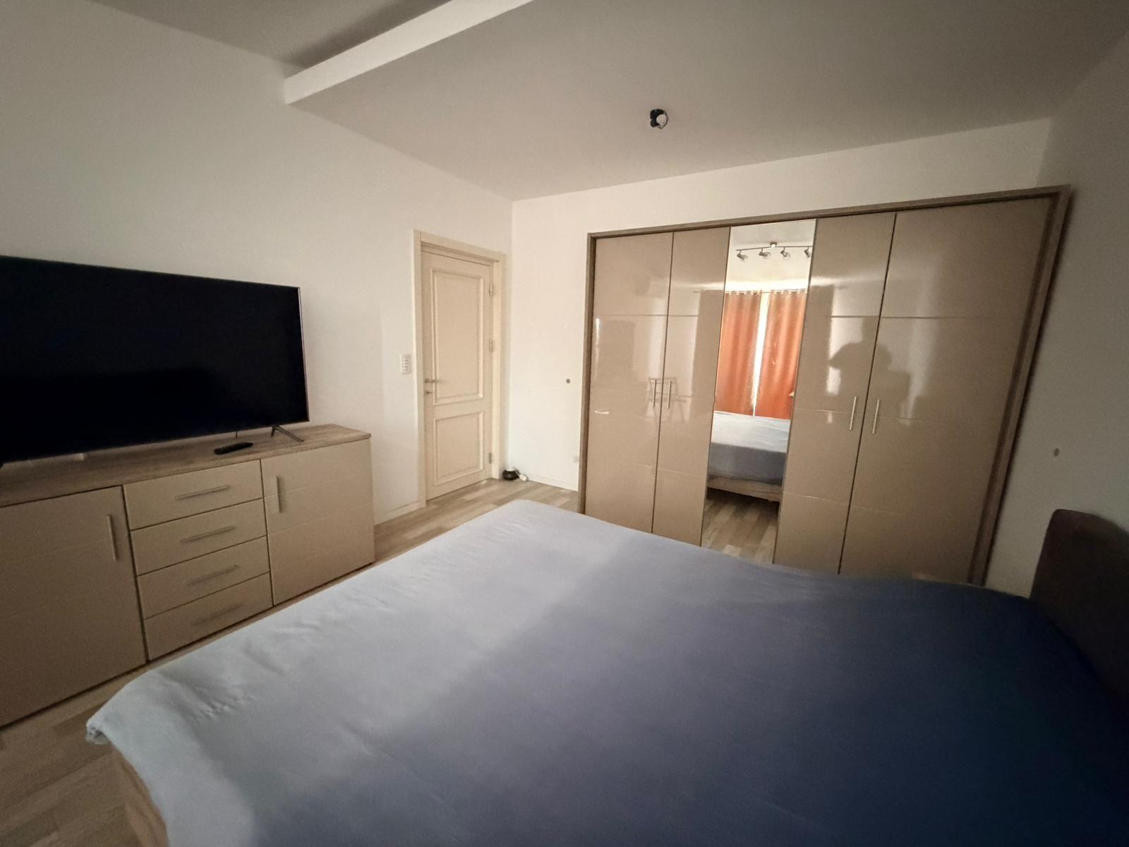 Apartament 70.55 mp, complet mobilat, ultimul nivel + balcon 7.87mp - 24