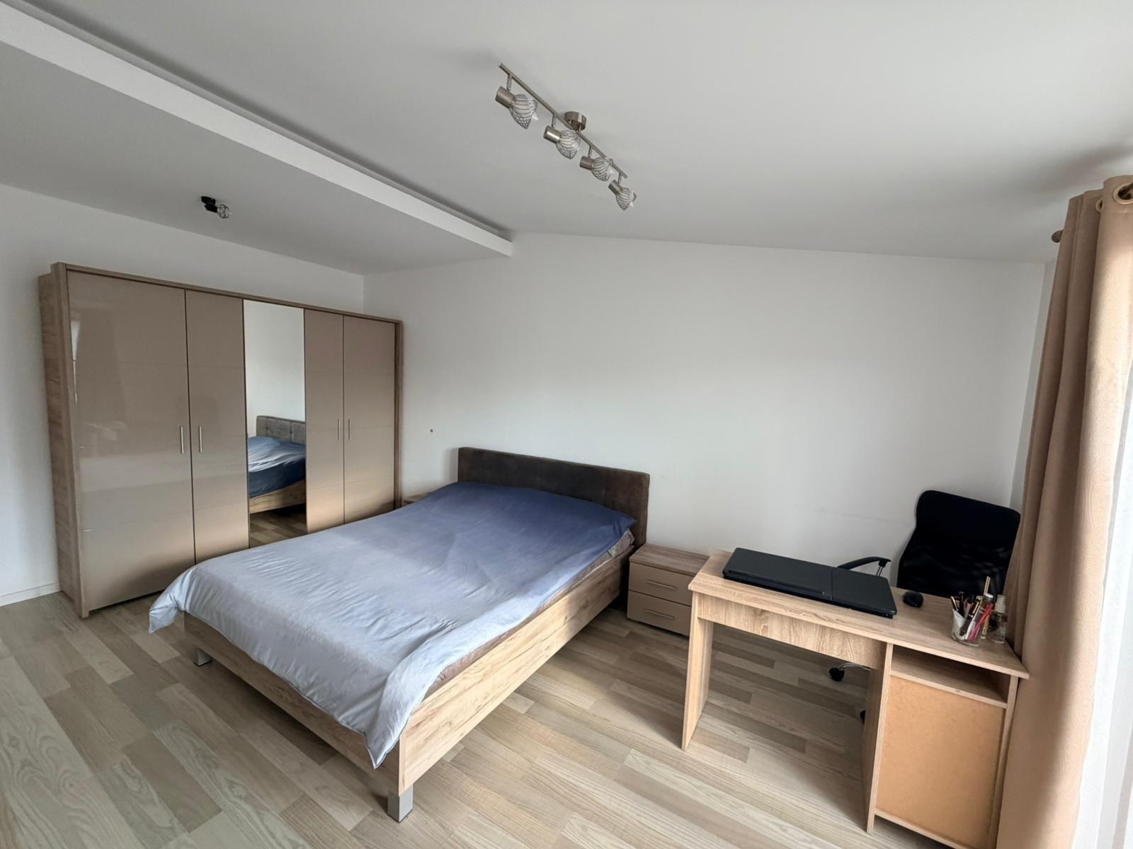 Apartament 70.55 mp, complet mobilat, ultimul nivel + balcon 7.87mp - 25