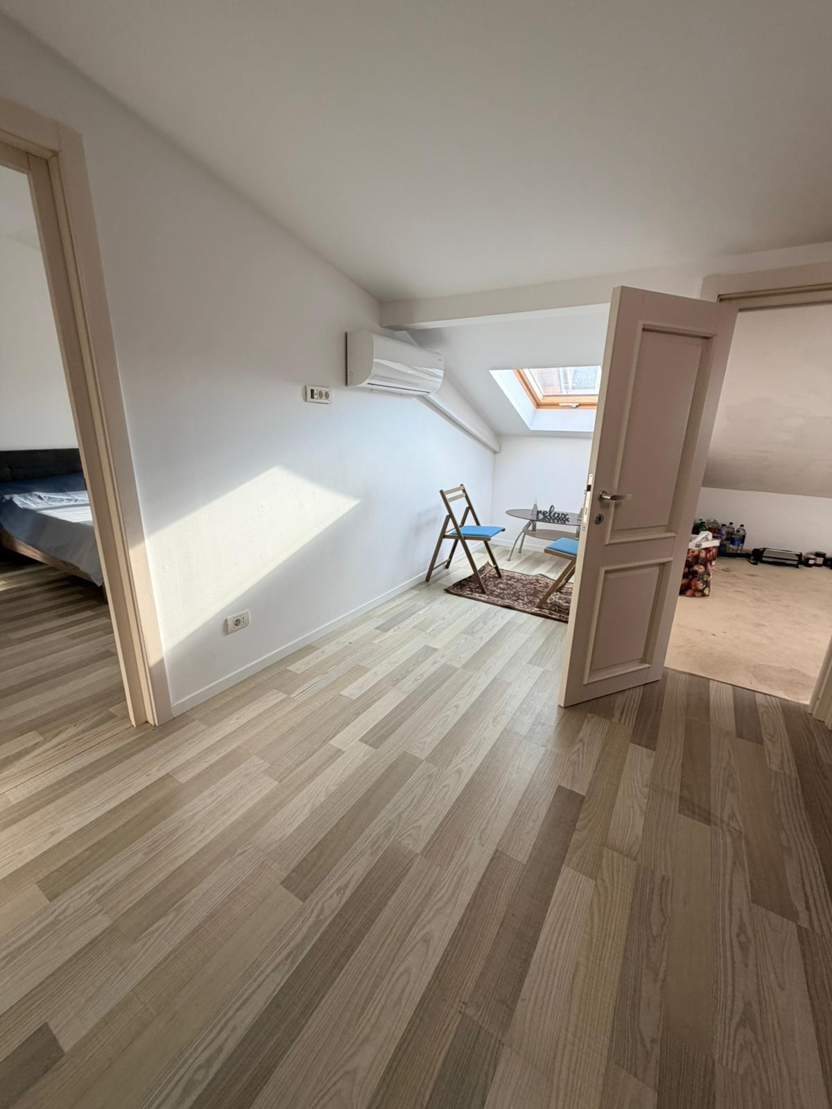Apartament 70.55 mp, complet mobilat, ultimul nivel + balcon 7.87mp - 58