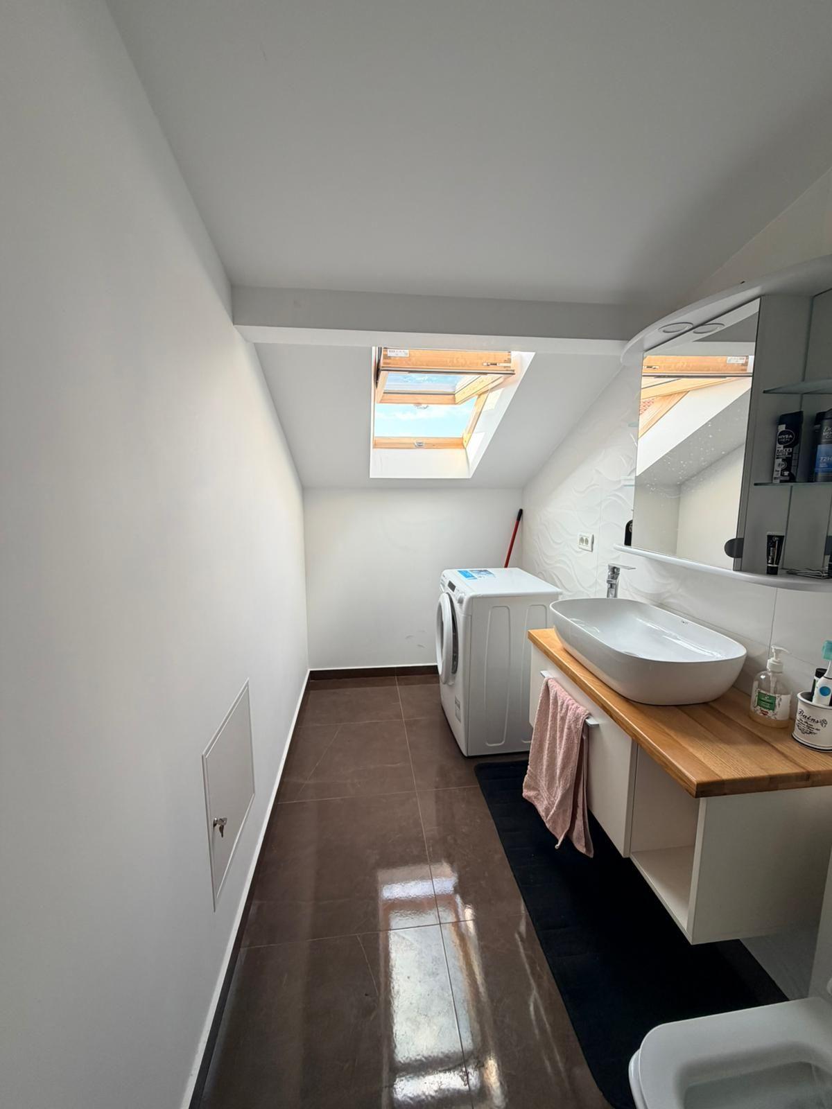 Apartament 70.55 mp, complet mobilat, ultimul nivel + balcon 7.87mp - 60