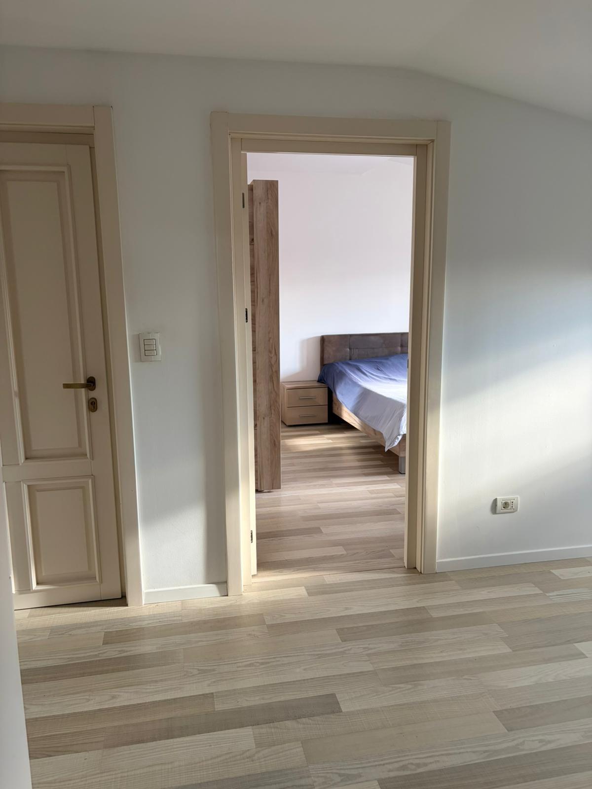 Apartament 70.55 mp, complet mobilat, ultimul nivel + balcon 7.87mp - 11