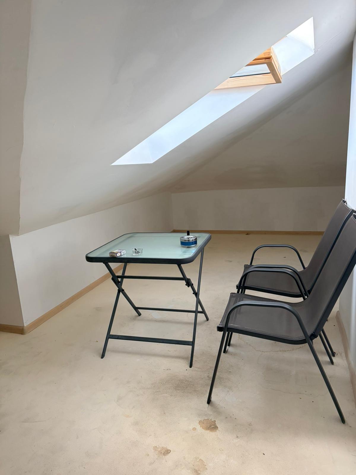 Apartament 70.55 mp, complet mobilat, ultimul nivel + balcon 7.87mp - 75