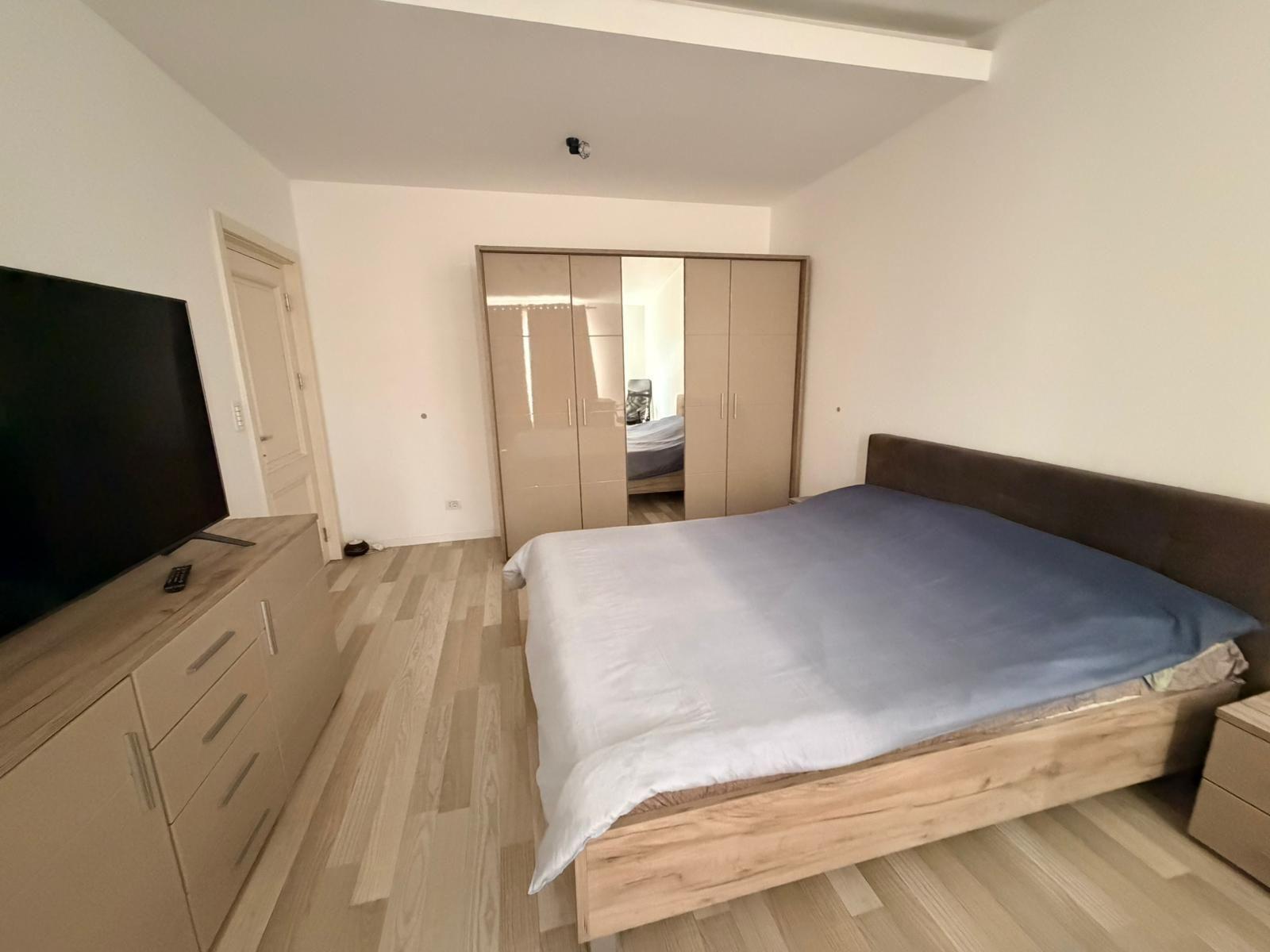 Apartament 70.55 mp, complet mobilat, ultimul nivel + balcon 7.87mp - 17