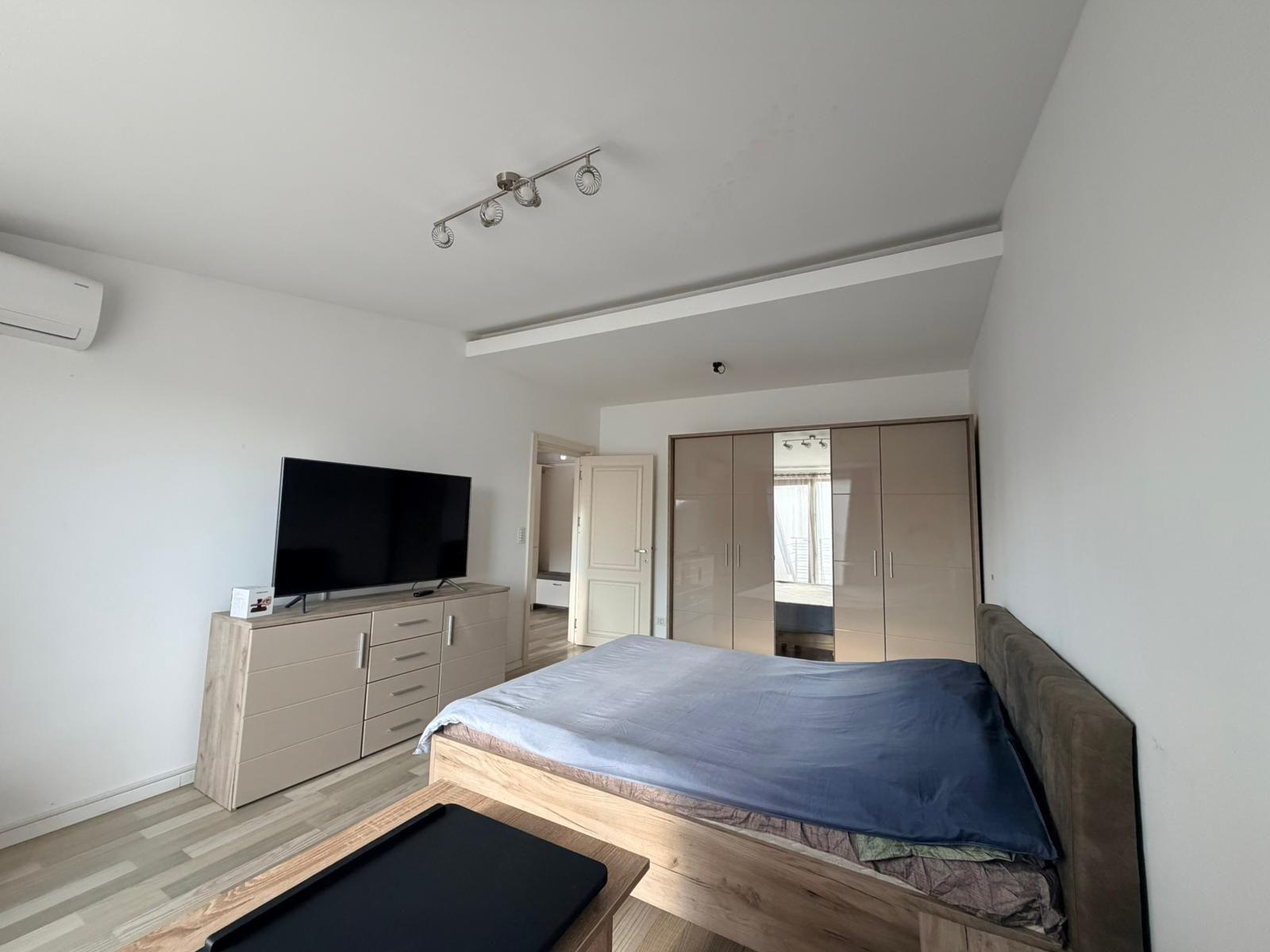 Apartament 70.55 mp, complet mobilat, ultimul nivel + balcon 7.87mp - 32