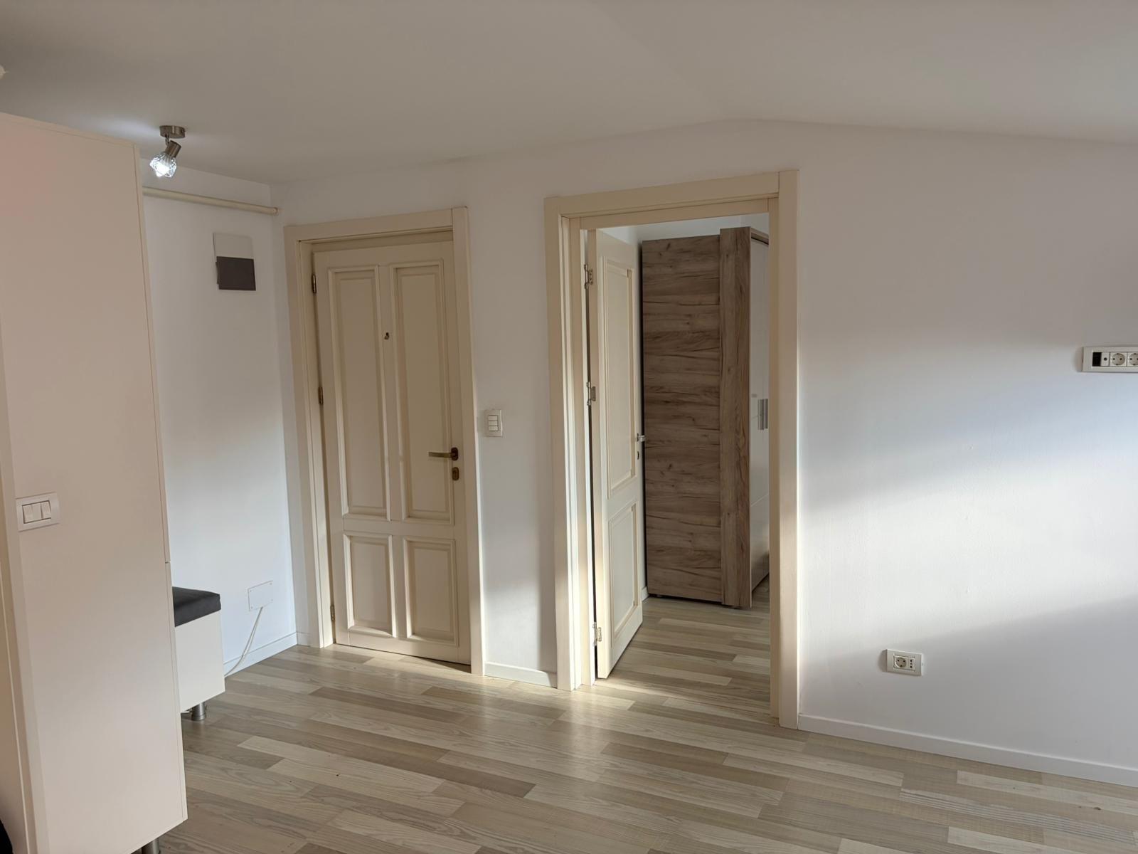 Apartament 70.55 mp, complet mobilat, ultimul nivel + balcon 7.87mp - 4