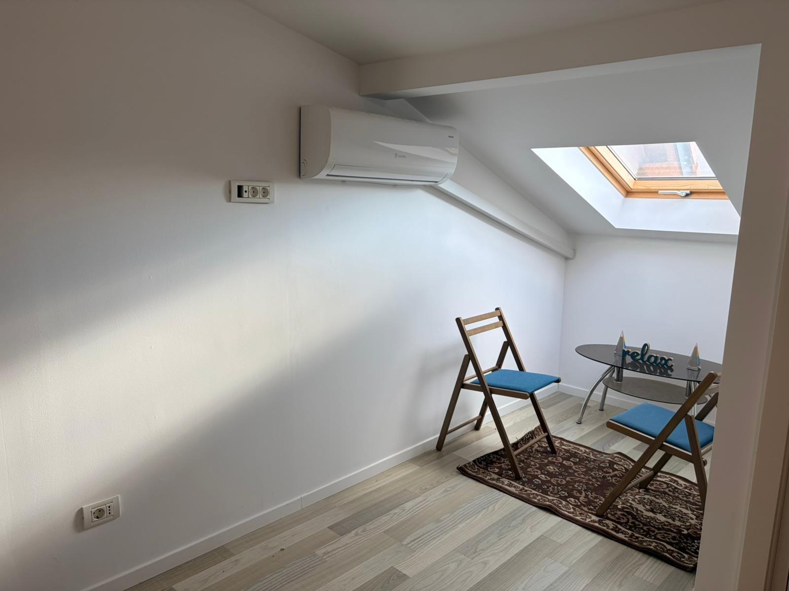 Apartament 70.55 mp, complet mobilat, ultimul nivel + balcon 7.87mp - 13