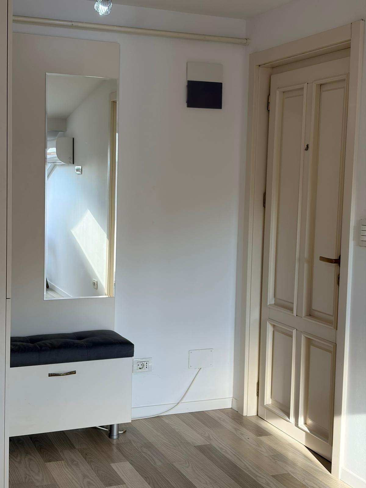 Apartament 70.55 mp, complet mobilat, ultimul nivel + balcon 7.87mp - 52