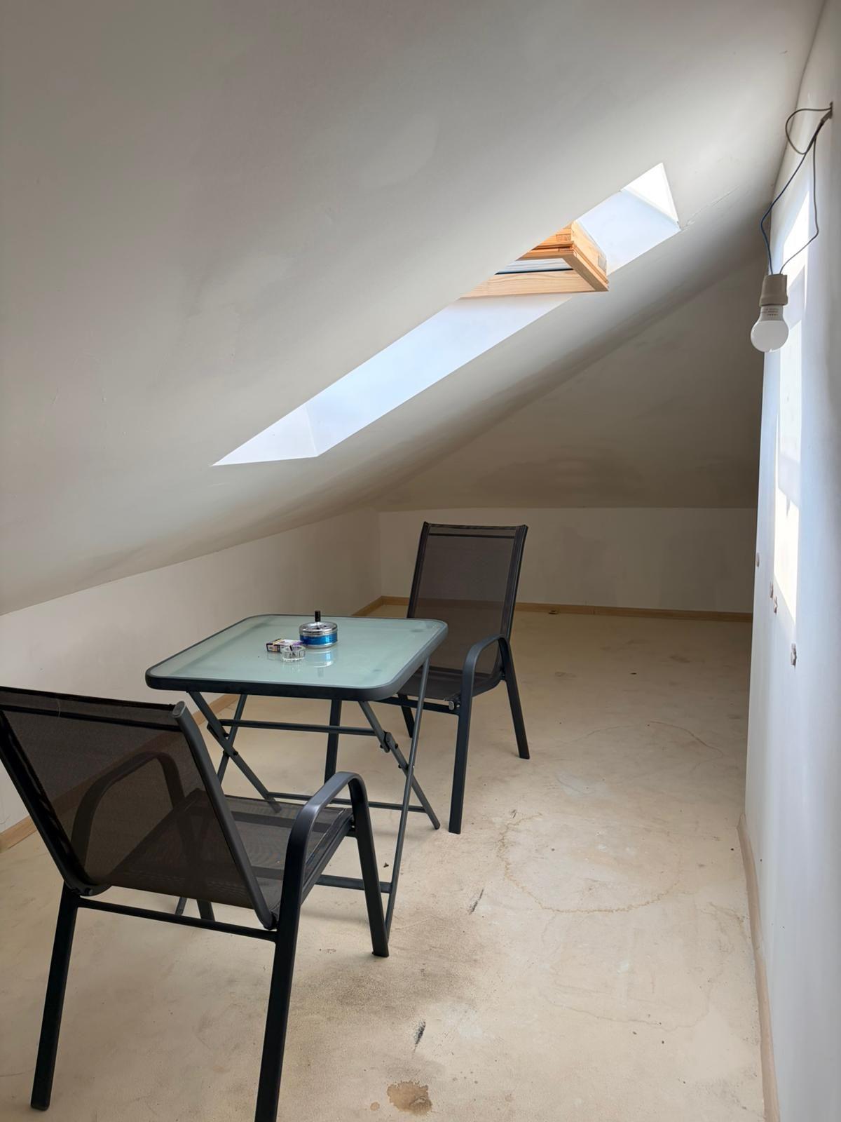 Apartament 70.55 mp, complet mobilat, ultimul nivel + balcon 7.87mp - 74