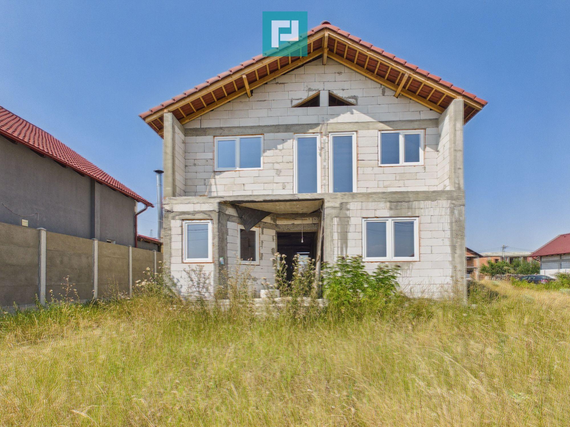 Vilă la roșu cu 4 dormitoare în Fântânele - 2