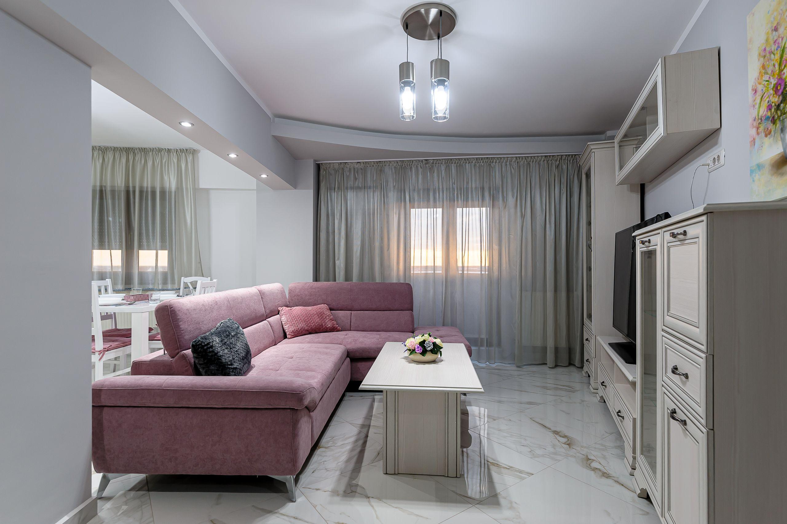 Apartament modern -3 camere, zona Intim - 1