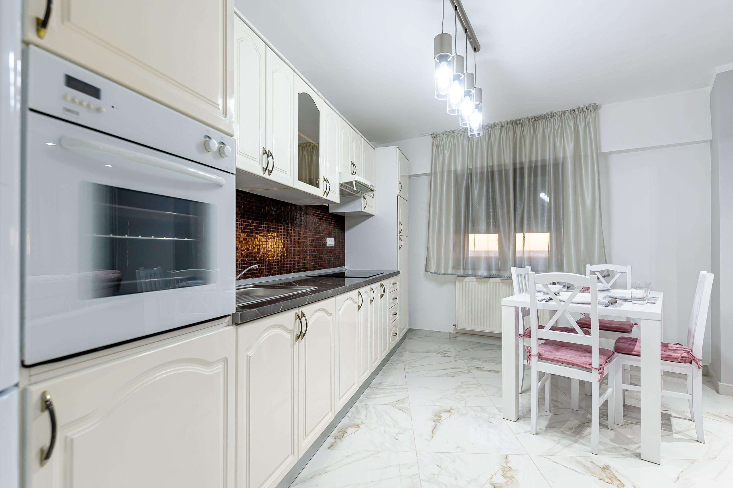 Apartament modern -3 camere, zona Intim - 3