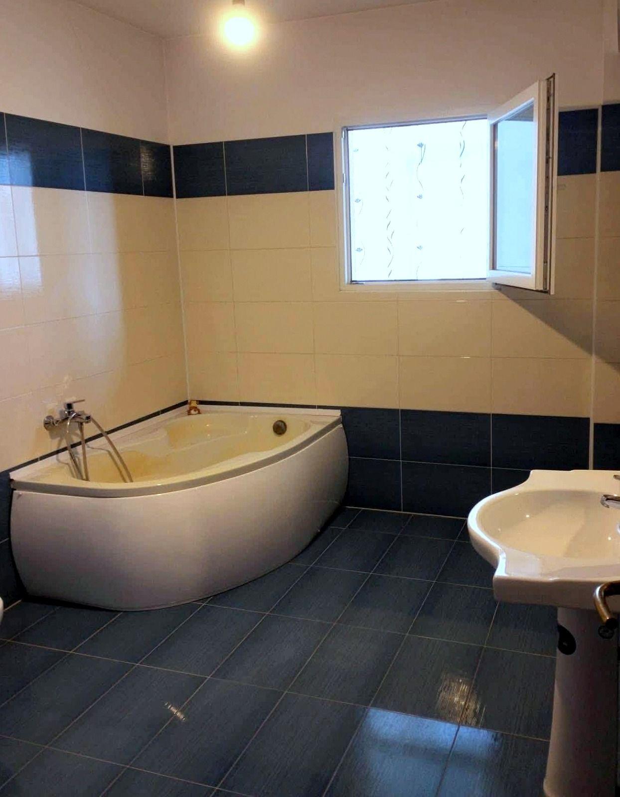 De vanzare apartament cu 3 camere, General, etaj 5/5 cu lift, 120.000 euro - 1