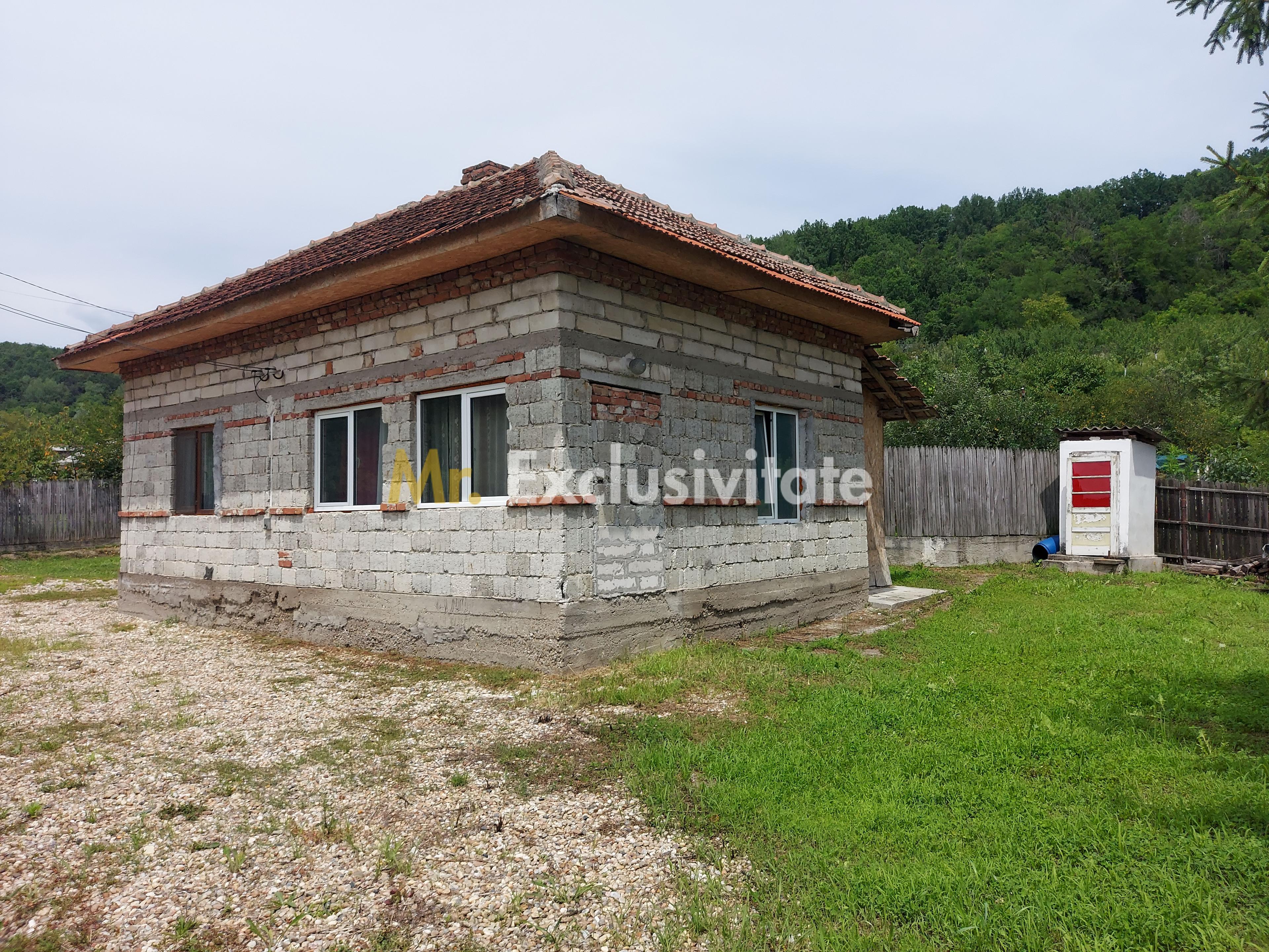 Casa de terminat in Bascov-Valea Ursului, Strada Salcamilor - 2