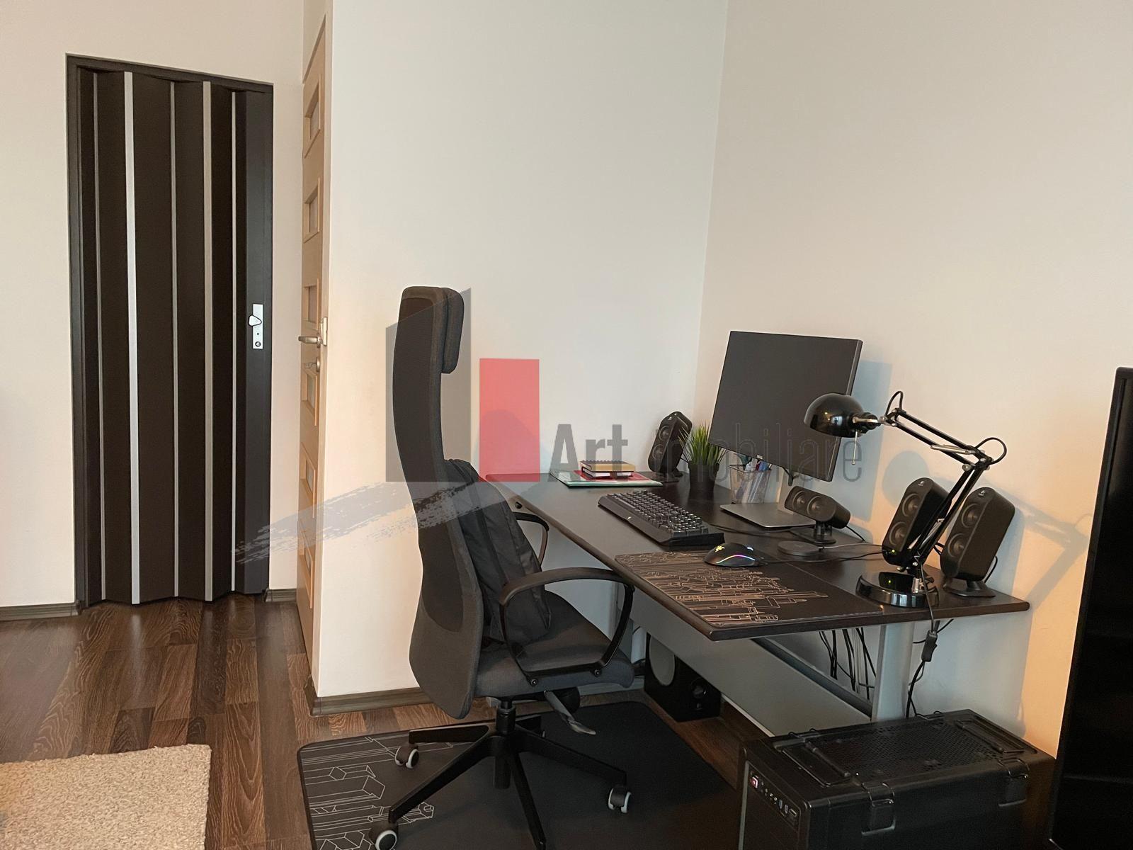 APARTAMENT 2 CAMERE -SALA PALATULUI - 23