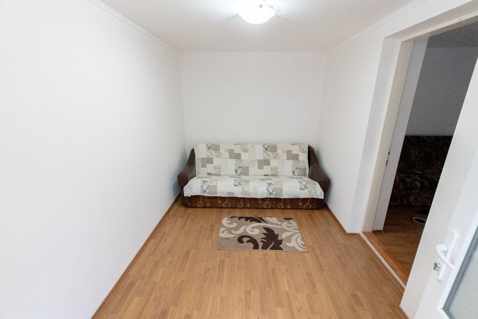 Casă cu 5 camere, complet renovată cu teren 920 mp în Tecuci - 9