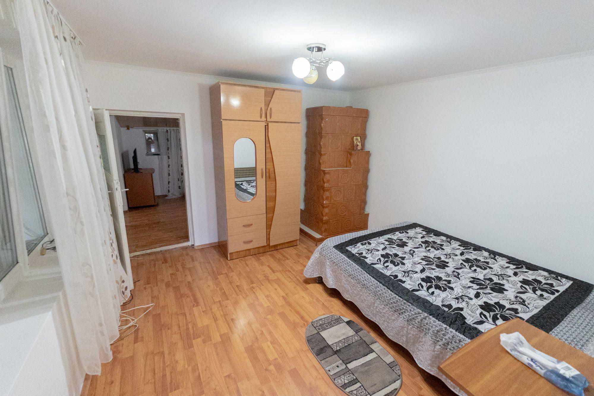Casă cu 5 camere, complet renovată cu teren 920 mp în Tecuci - 10