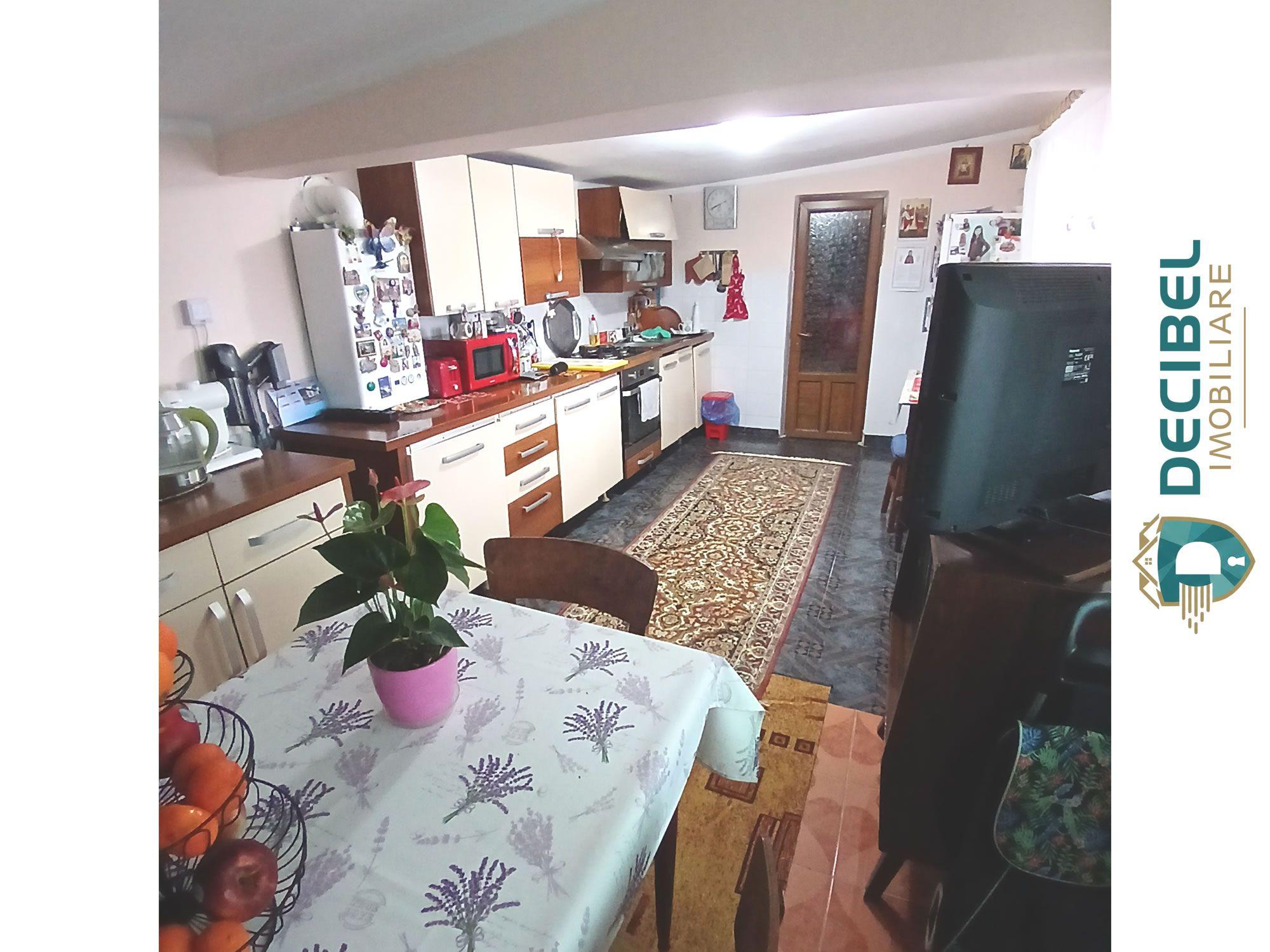 Casă cu mansardă și 4 camere în Cartierul CFR – Tecuci - 6