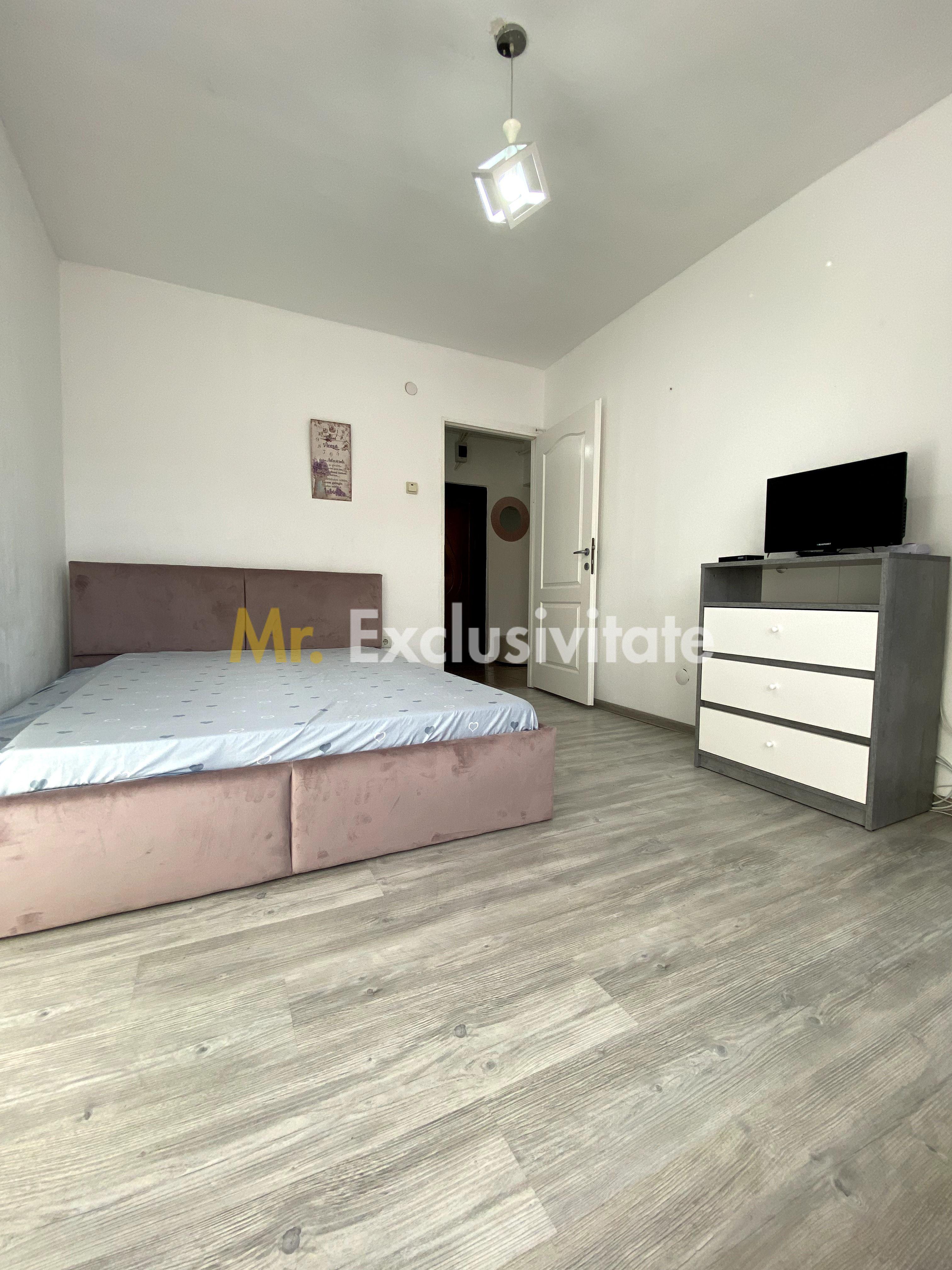 Garsoniera in Mioveni, zona centrala situata la etajul 2 din 4 - 1