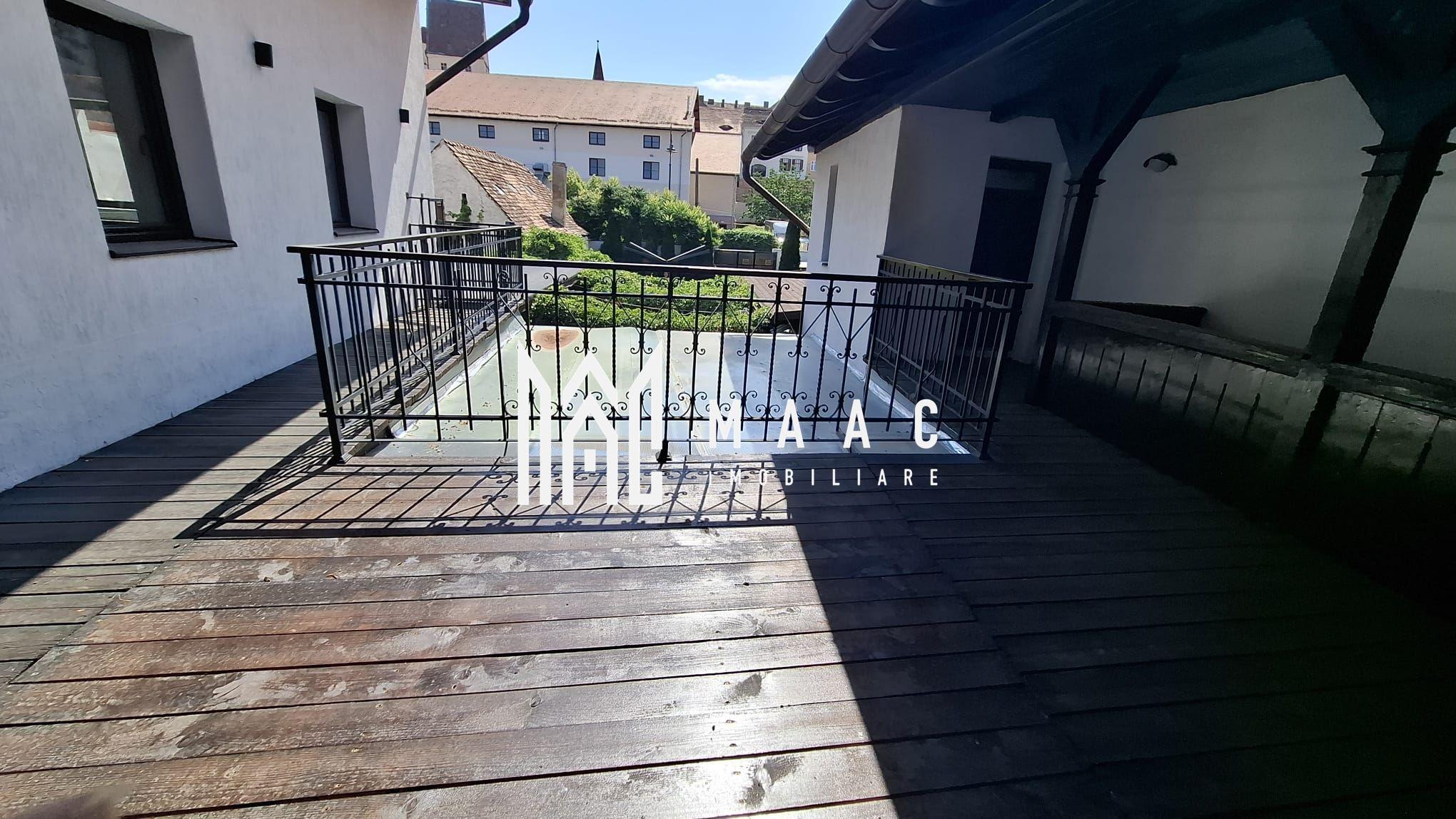 Pensiune 12 camere de închiriat | Central, Sibiu | terasă - 36
