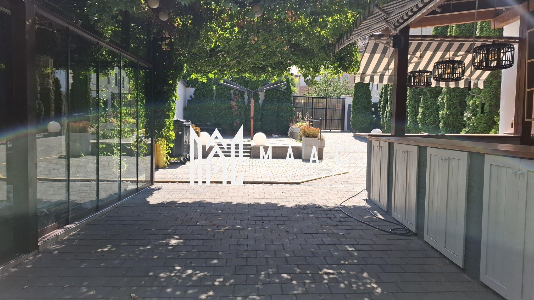Pensiune 12 camere de închiriat | Central, Sibiu | terasă - 12