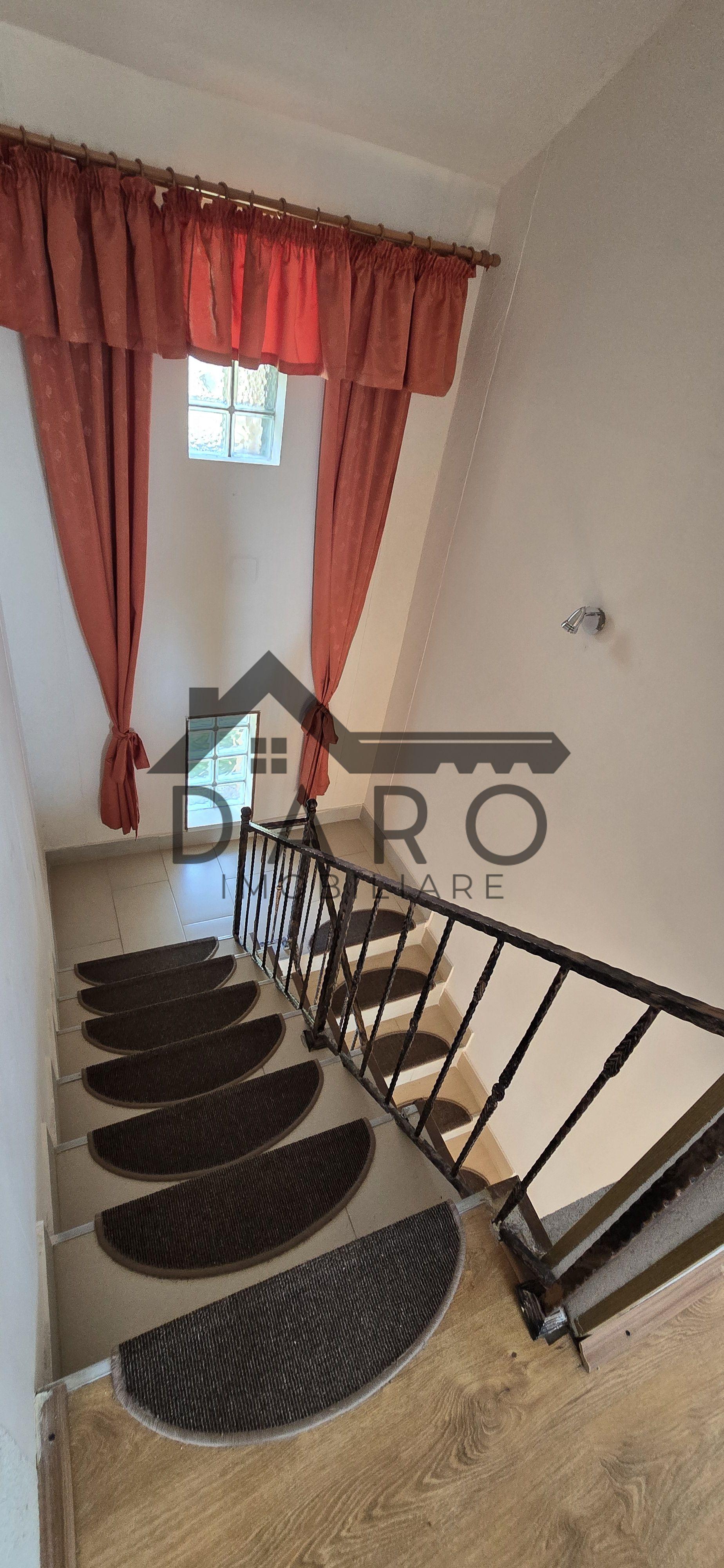 Casa de închiriat in Livezeni, cartierul de case noi - 4