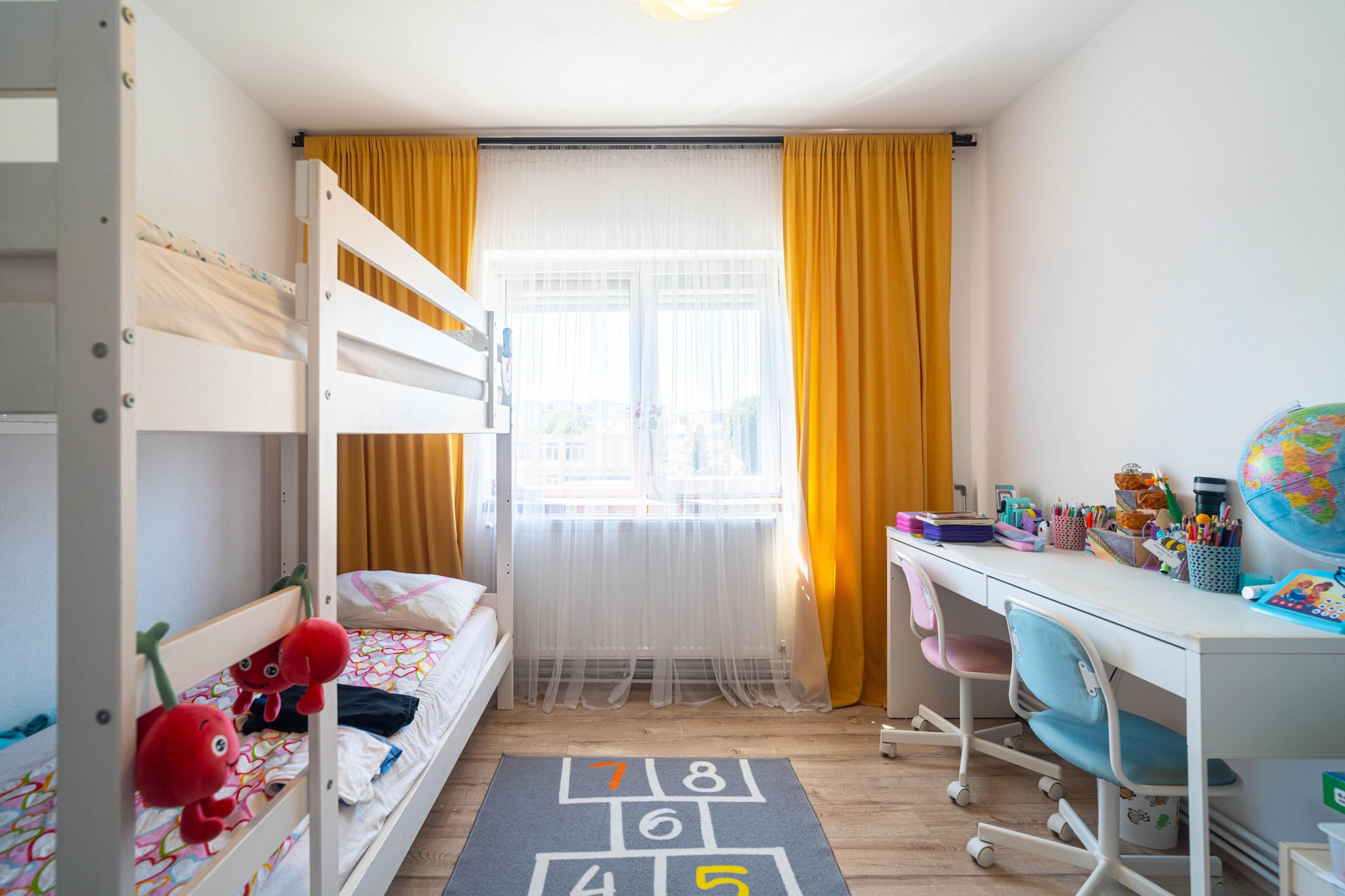Apartament 5 camere Vlaicu – Renovat, 2 băi, centrală proprie - 4