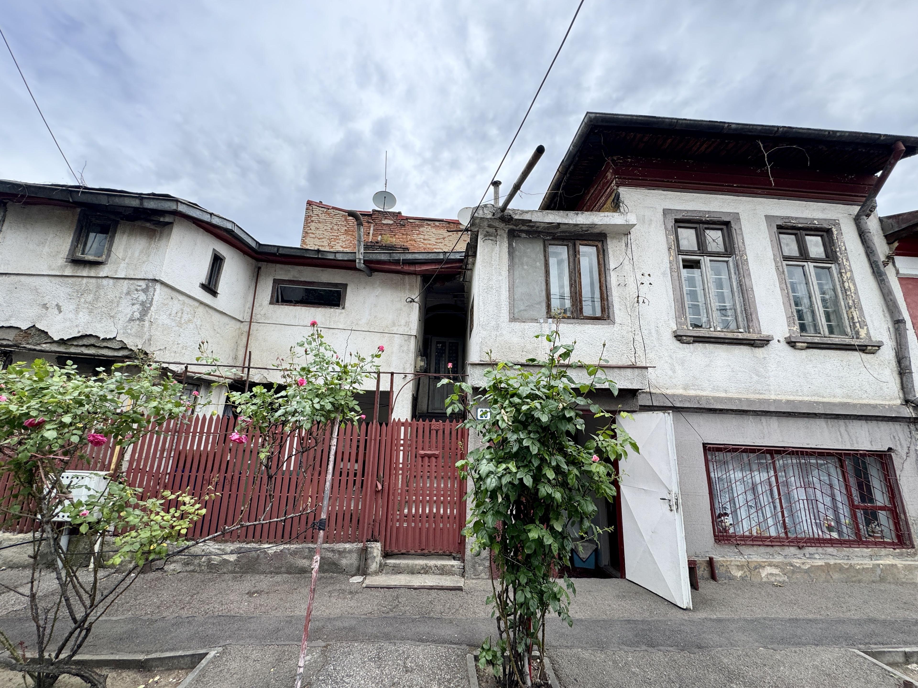 Casa Curte Individuala - Titulescu - 2