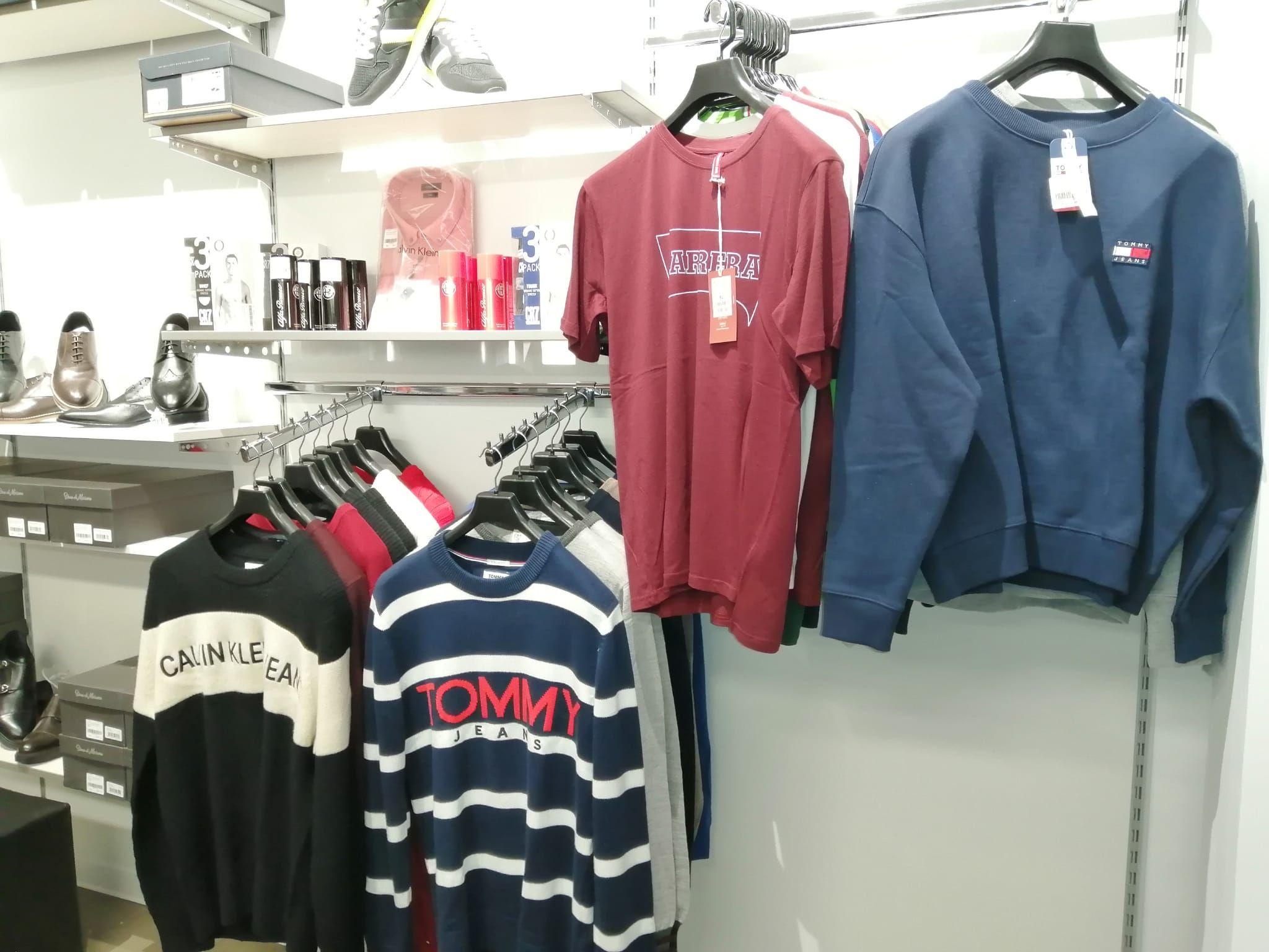 Spațiu comercial 200 mp ultracentral singurul vad pietonal 100% Roman - 13