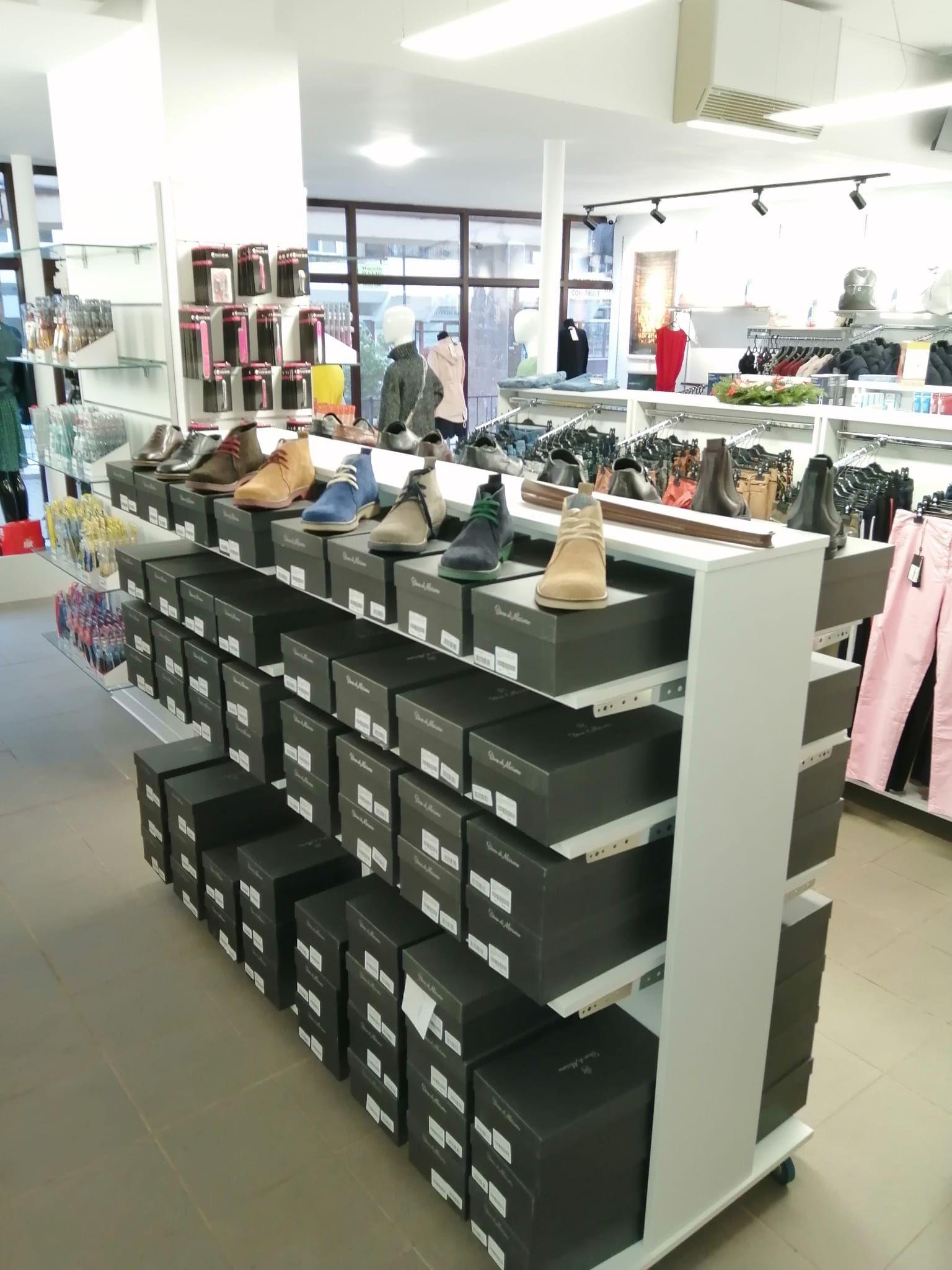 Spațiu comercial 200 mp ultracentral singurul vad pietonal 100% Roman - 9