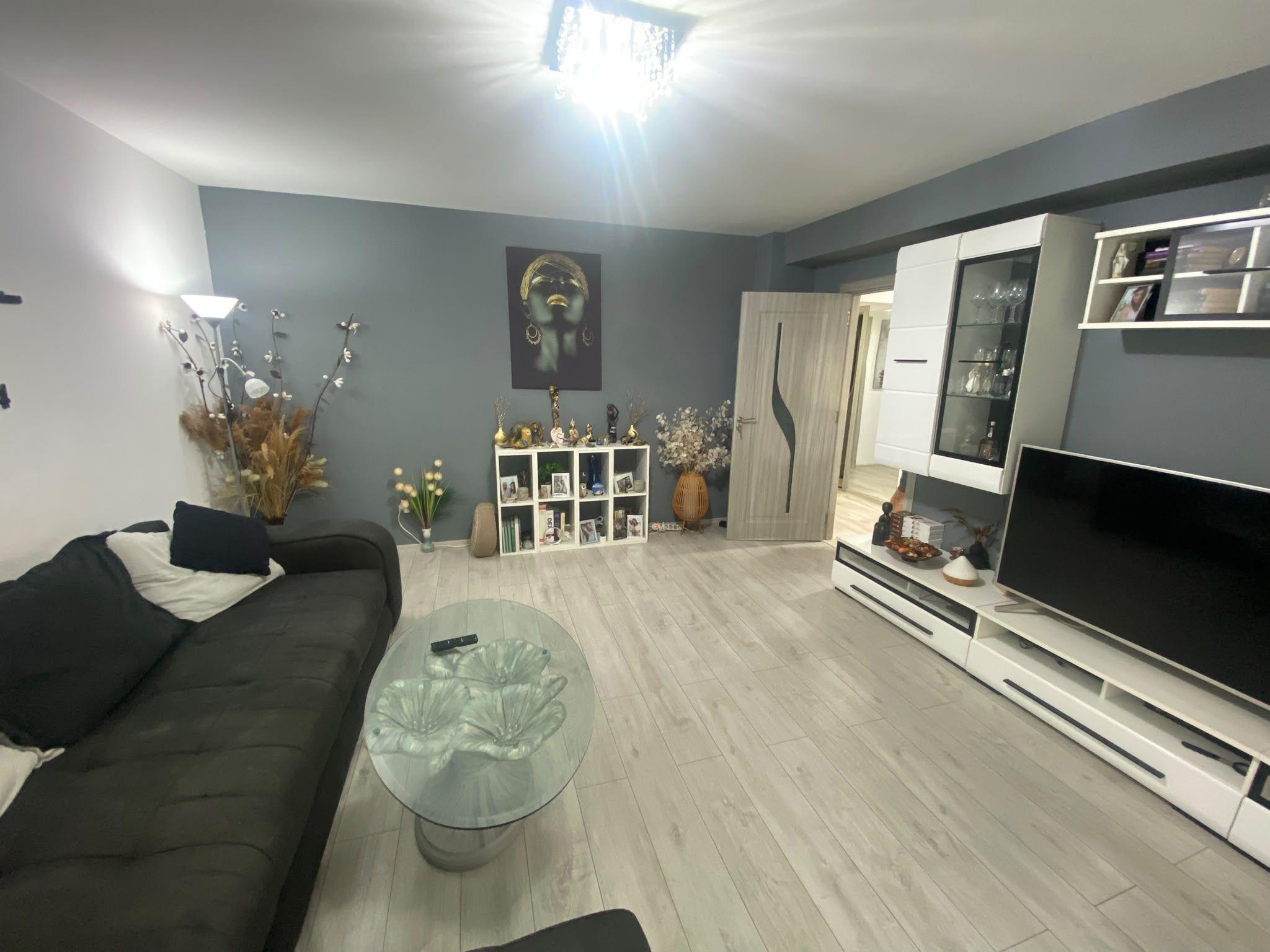 0 INVESTITII! APARTAMENT 3 CAMERE MODERN - 1