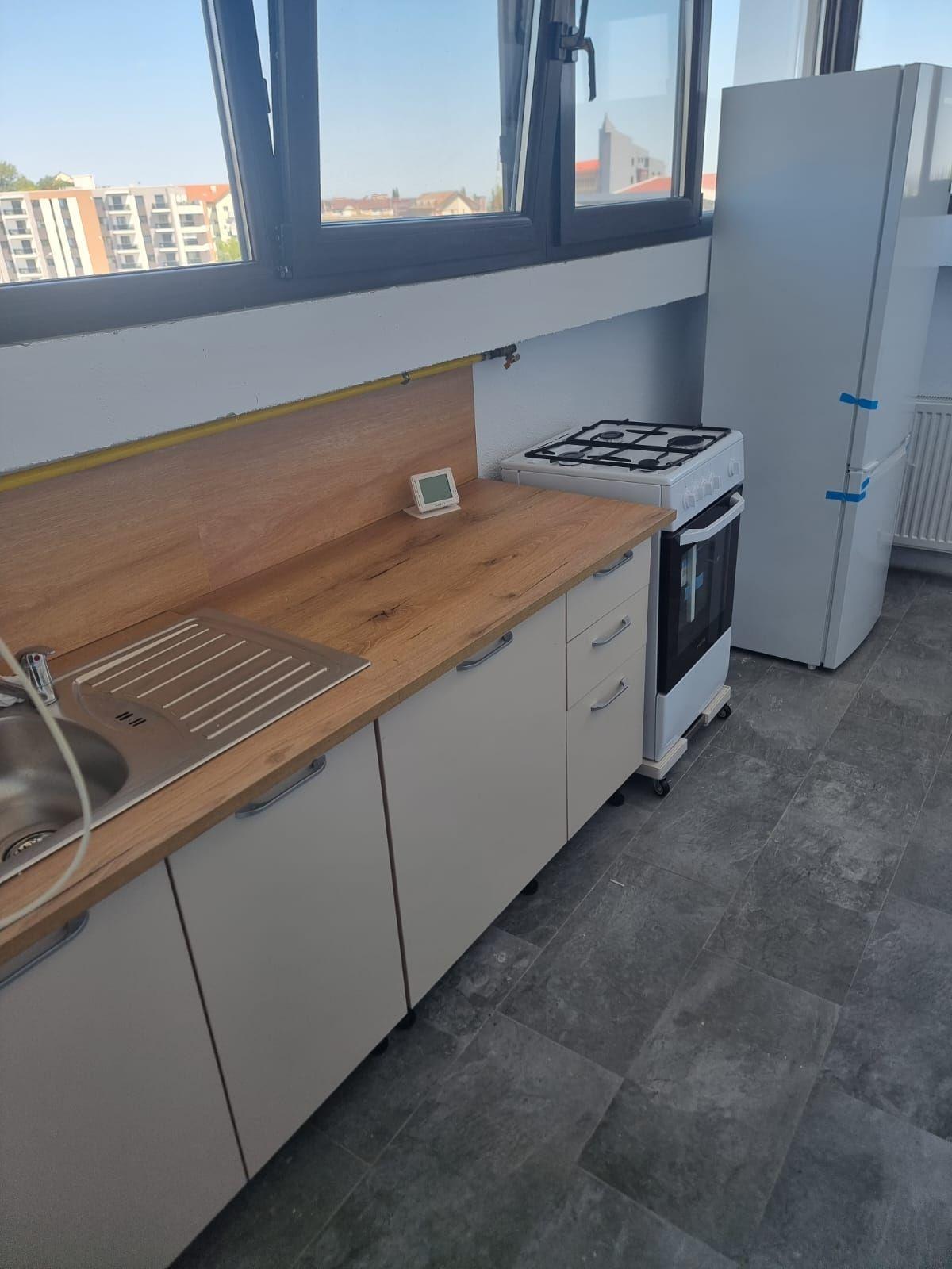 De inchiriat apartament cu 2 camere bloc nou, zona Garii, et.5, 350 Euro - 4