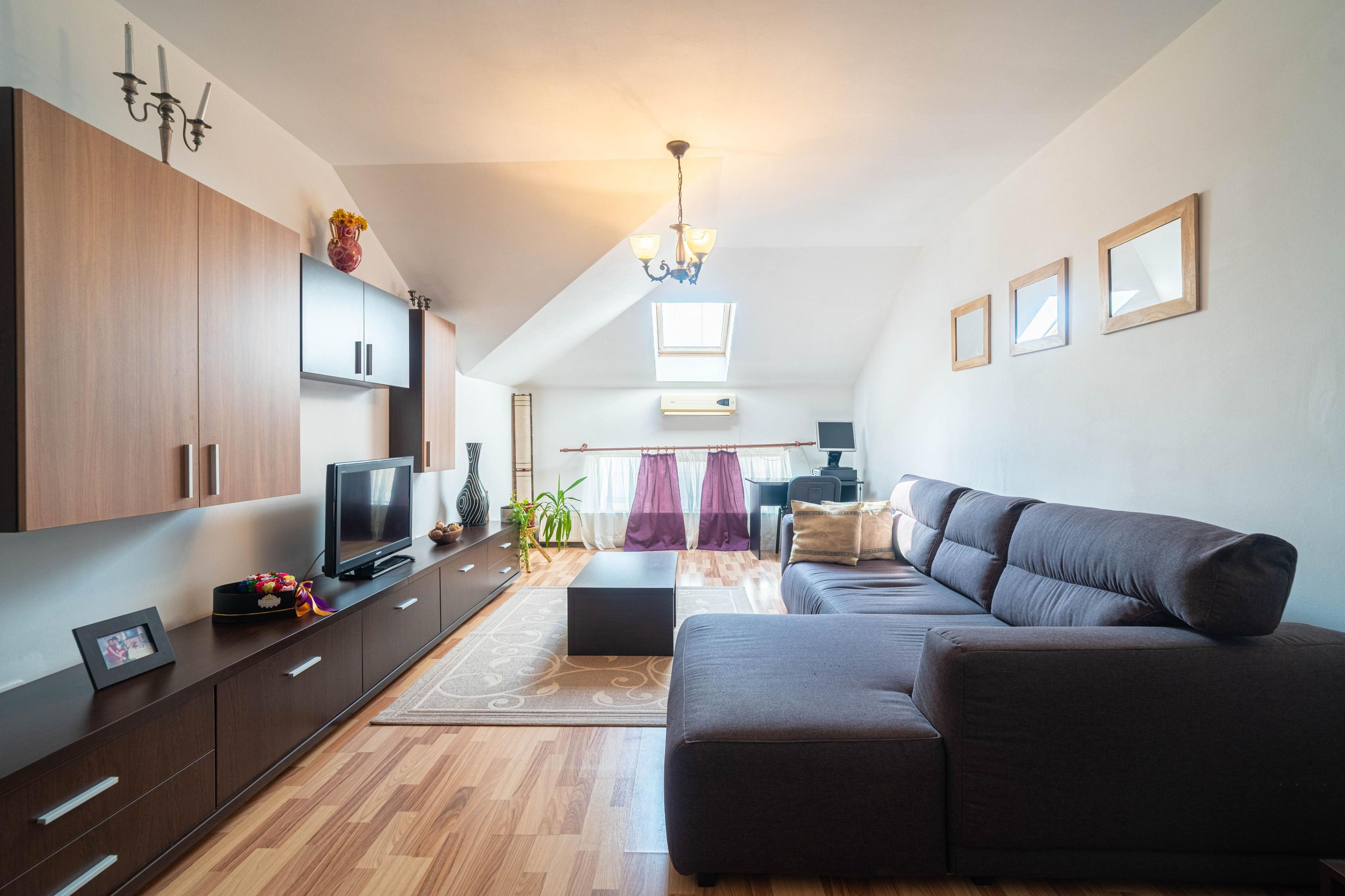 REZERVAT! Apartament 2 camere spațios | Parcare & cheltuieli mici - 2
