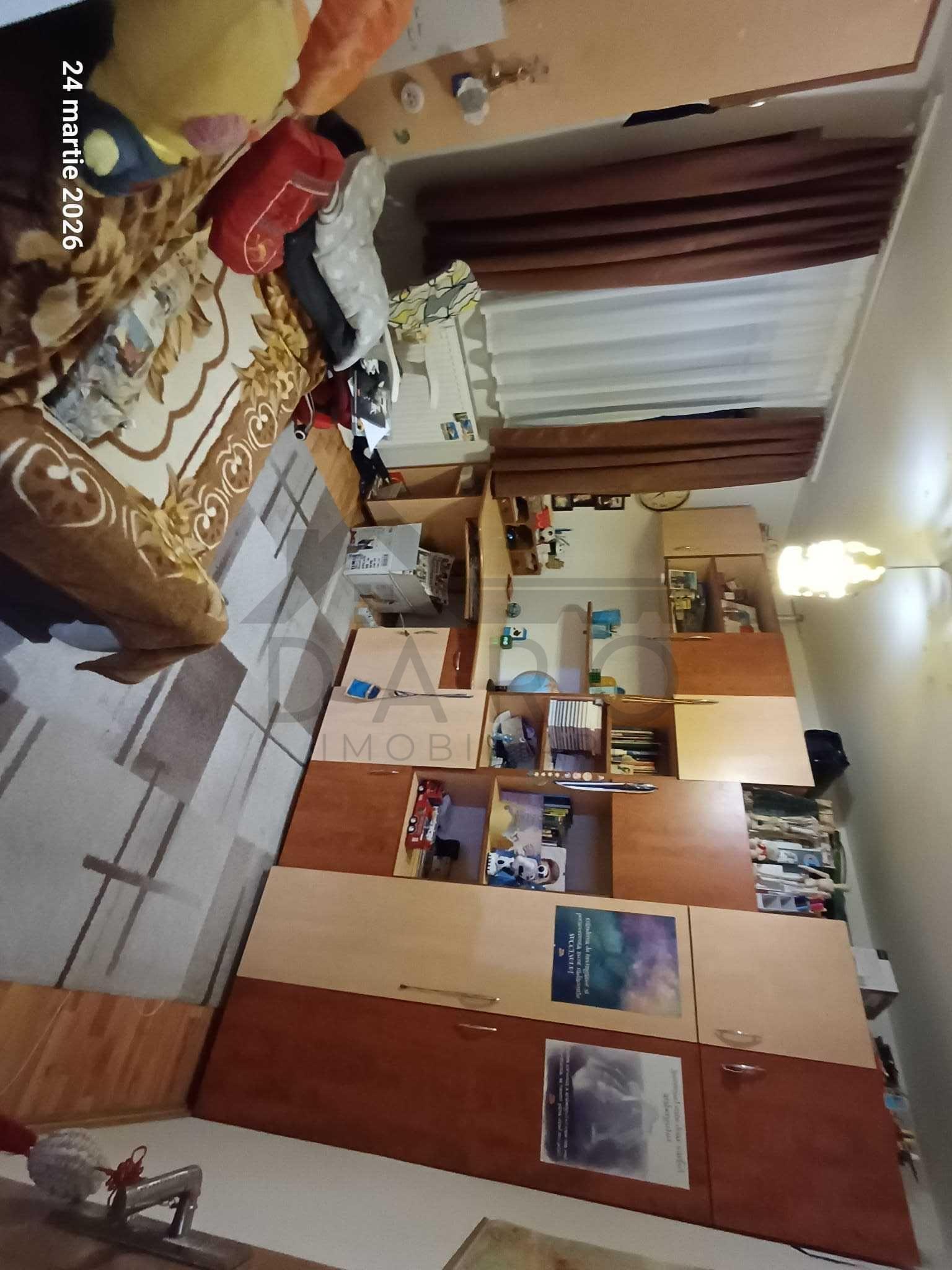 Oferim spre vânzare apartament cu 3 camere Dambu Pietros - 8