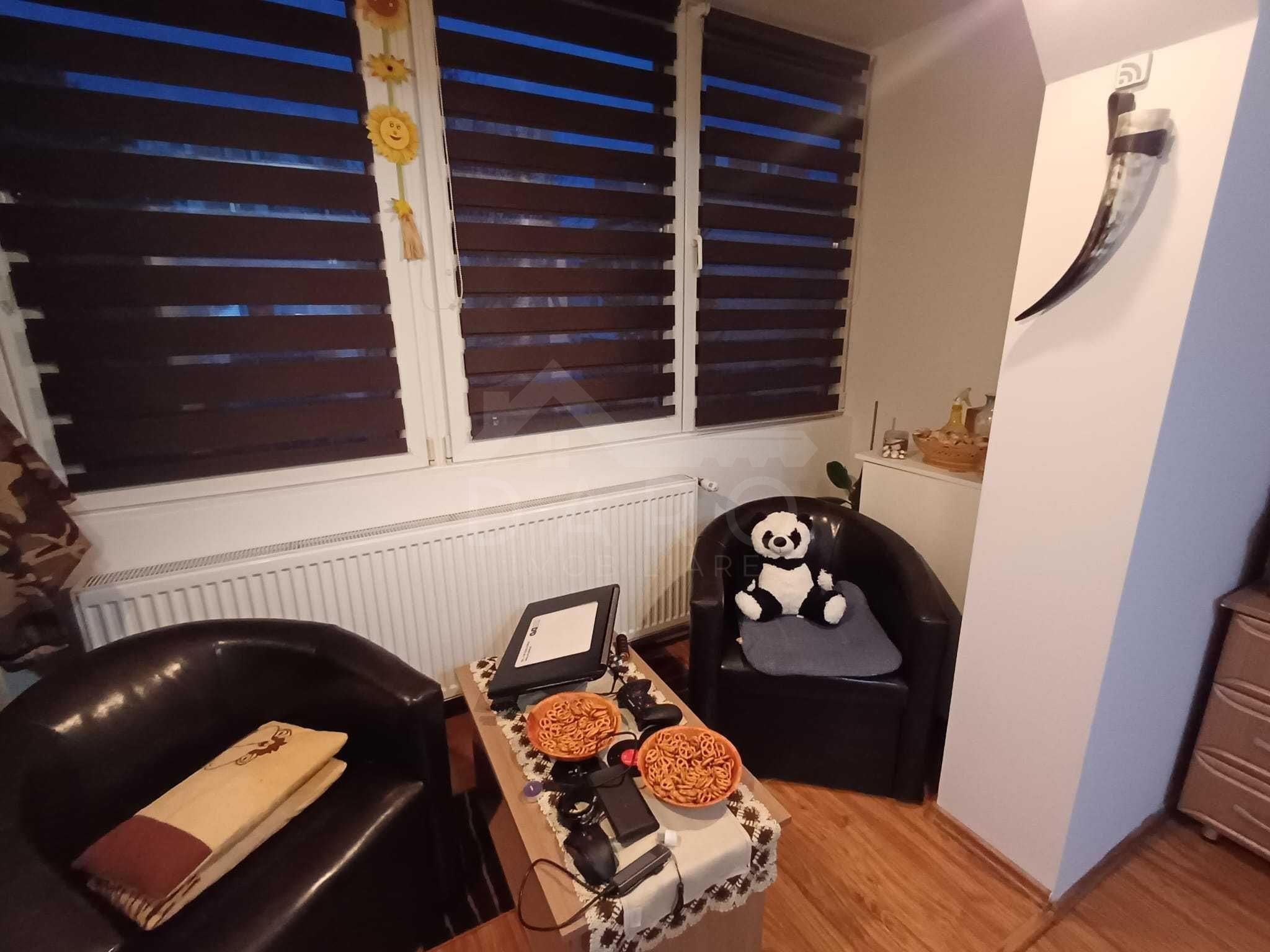 Oferim spre vânzare apartament cu 3 camere Dambu Pietros - 7