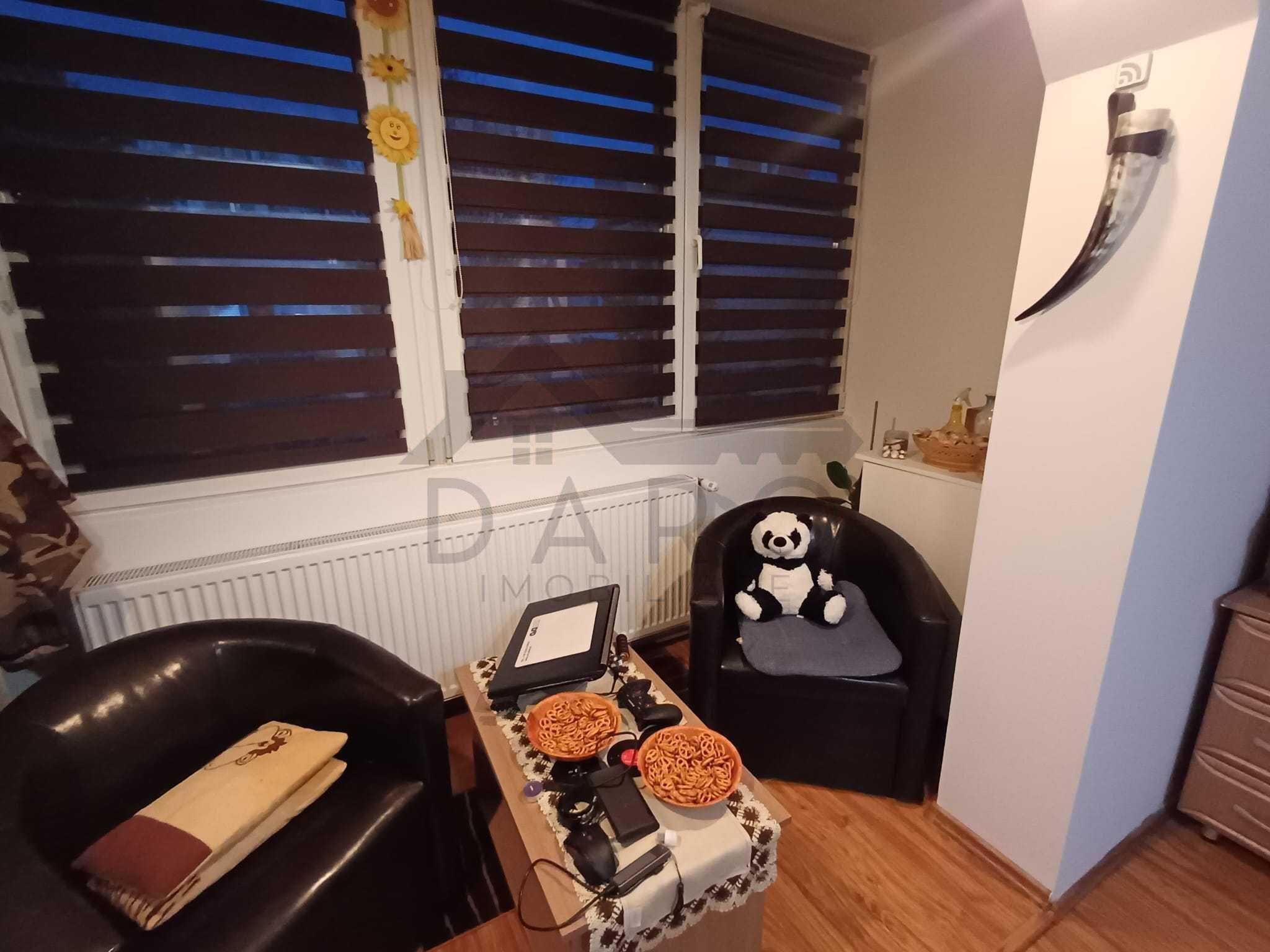 Oferim spre vânzare apartament cu 3 camere Dambu Pietros - 7
