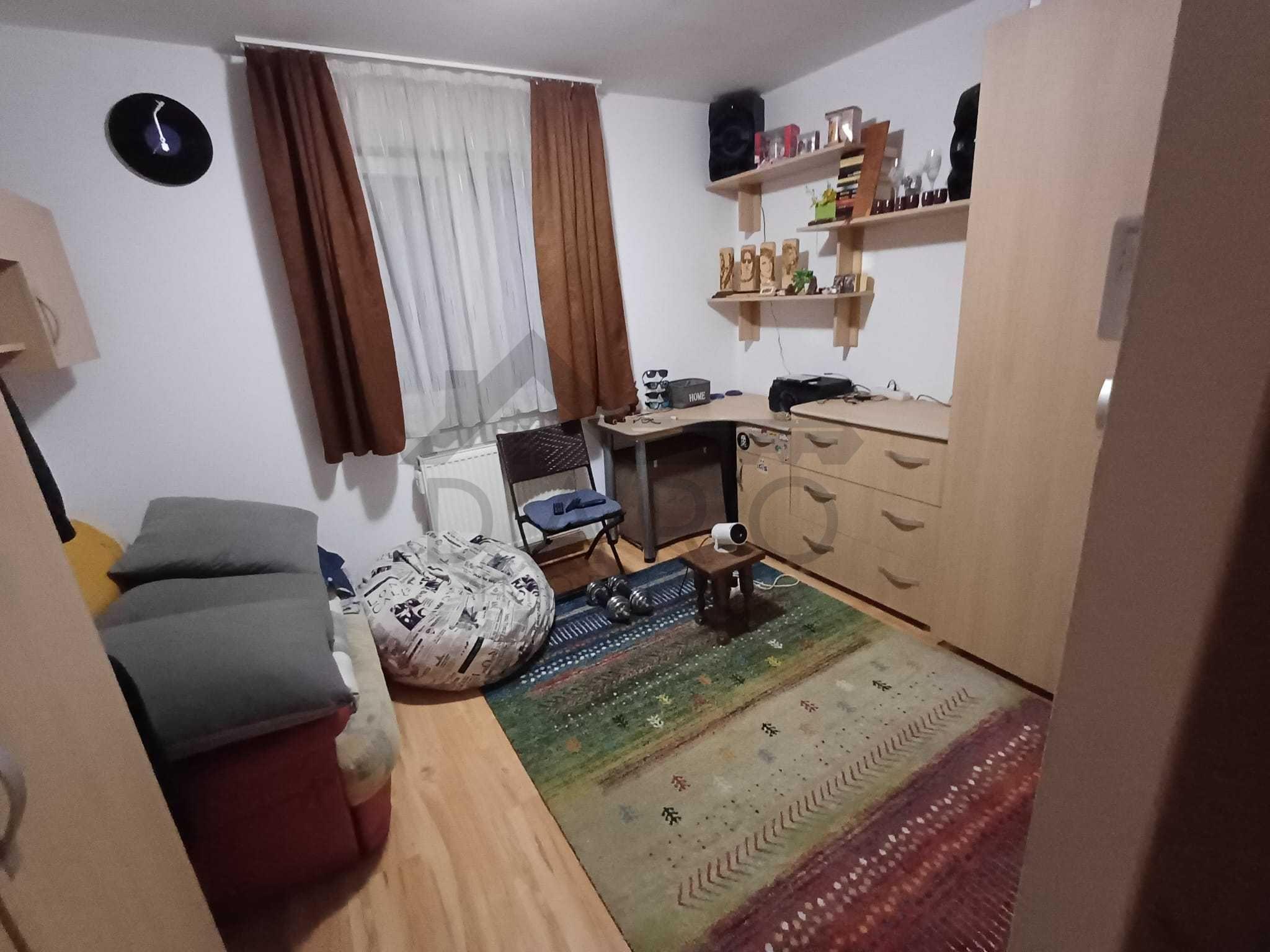 Oferim spre vânzare apartament cu 3 camere Dambu Pietros - 5