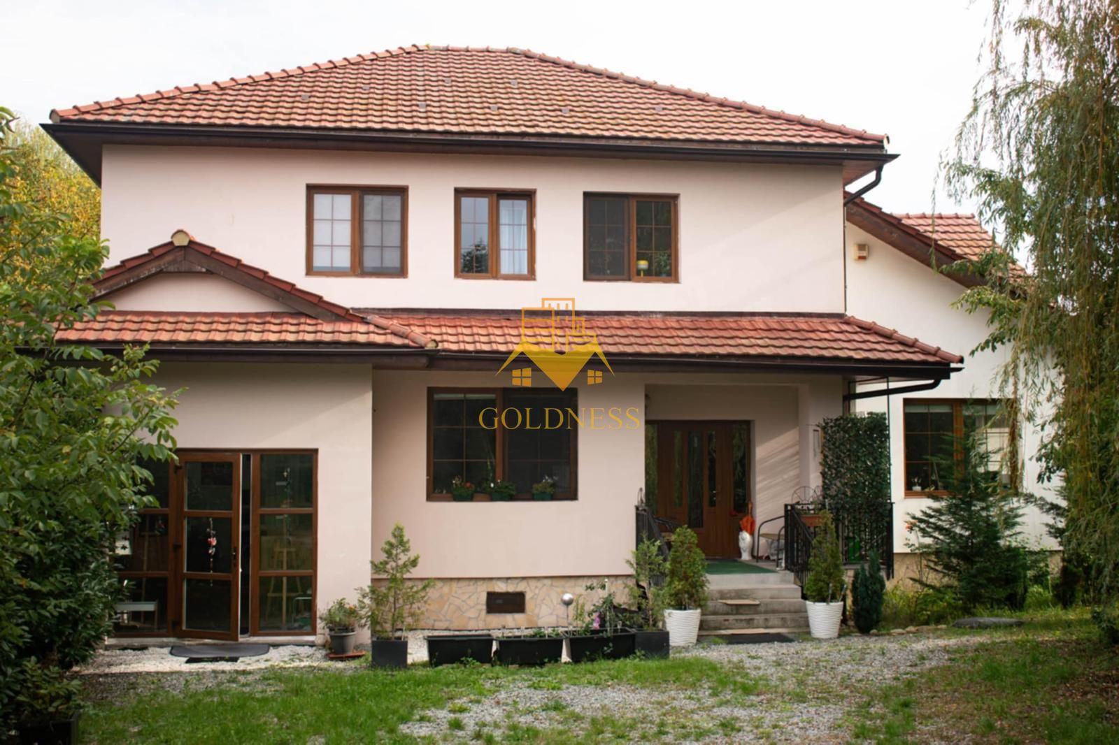 Casa cu teren 2000 m si front 35 ml in Buna Ziua, zona Grand Hotel It. - 2