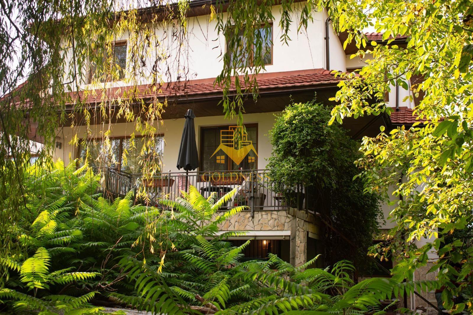 Casa cu teren 2000 m si front 35 ml in Buna Ziua, zona Grand Hotel It. - 1