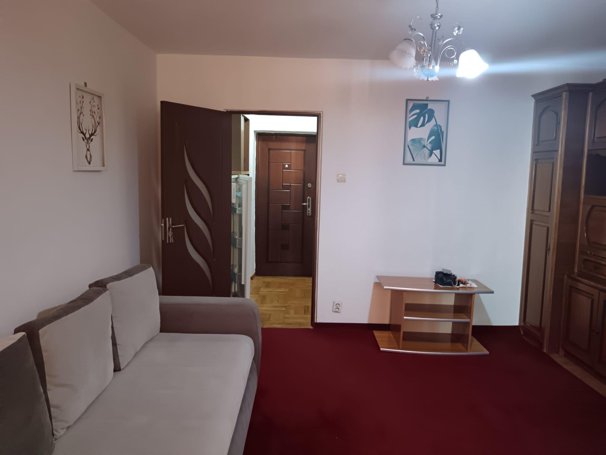 Inchiriere garsoniera Zona Vitan 350 - 1