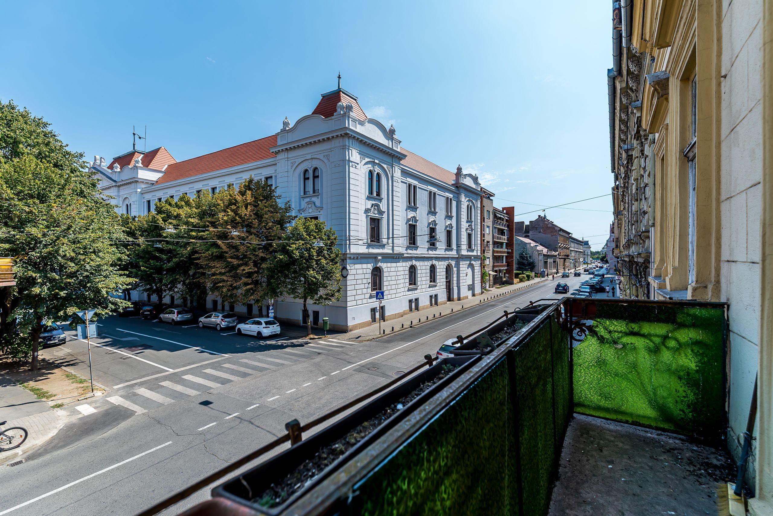 RAR pe piata Apartament cu 3 camere si balcon pe strada Horia - 2