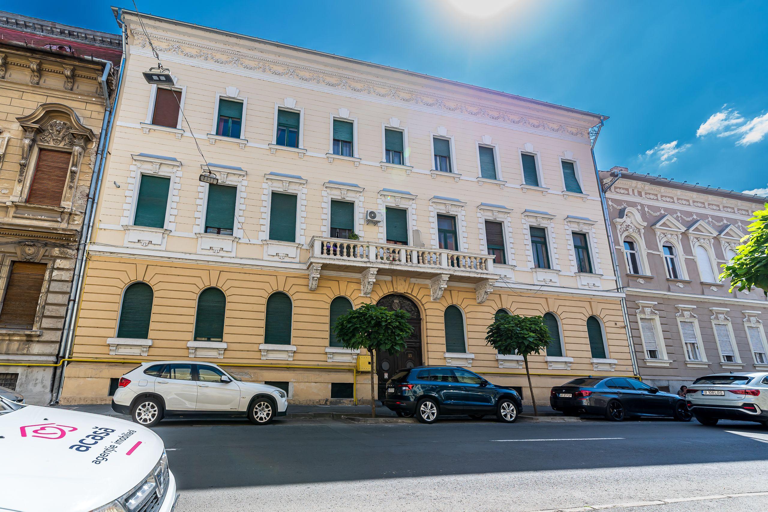 Apartament 3 camere lângă Parcul Copiilor | Etaj 1 | Fațadă renovată - 1