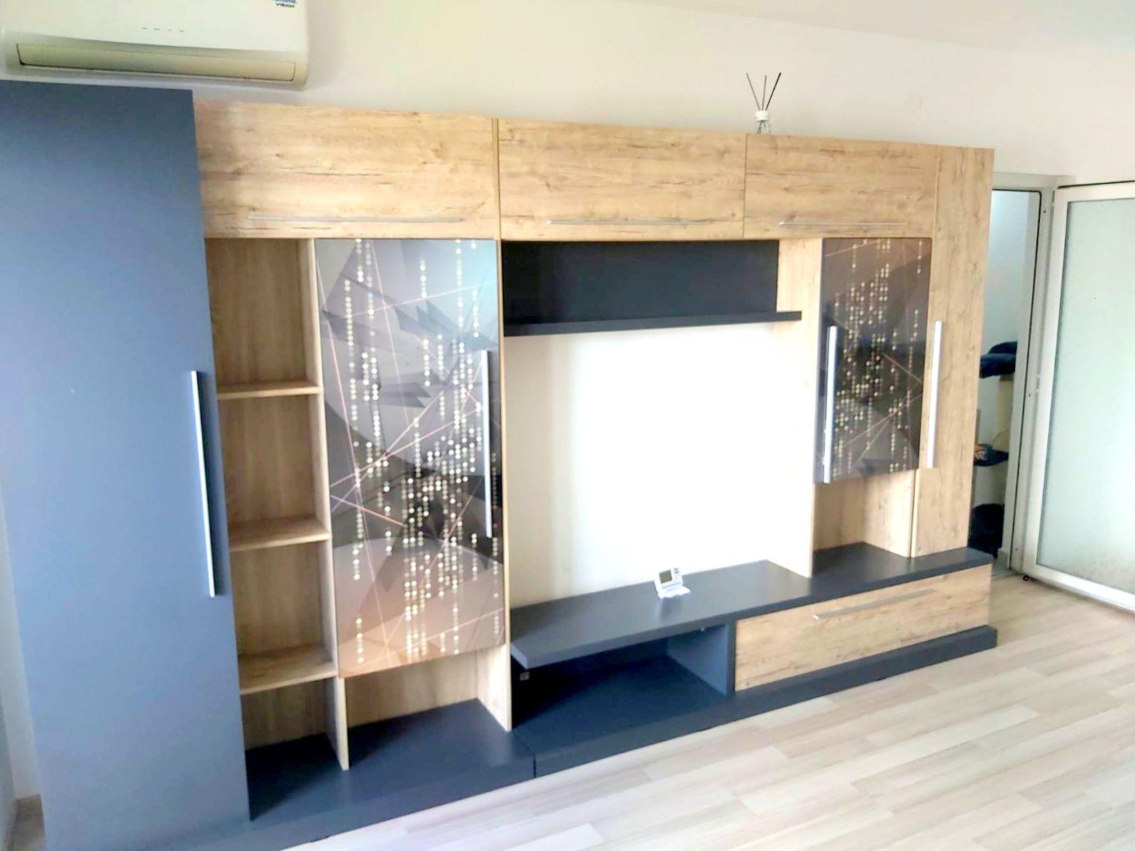 Apartament cu doua camere, decomandat - Bd. Unirii, scoala nr. 10 - 1