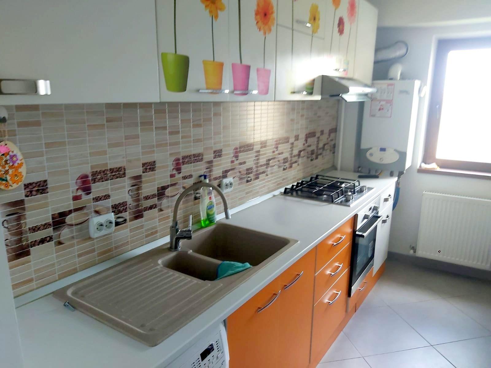 Apartament cu doua camere, decomandat - Bd. Unirii, scoala nr. 10 - 3