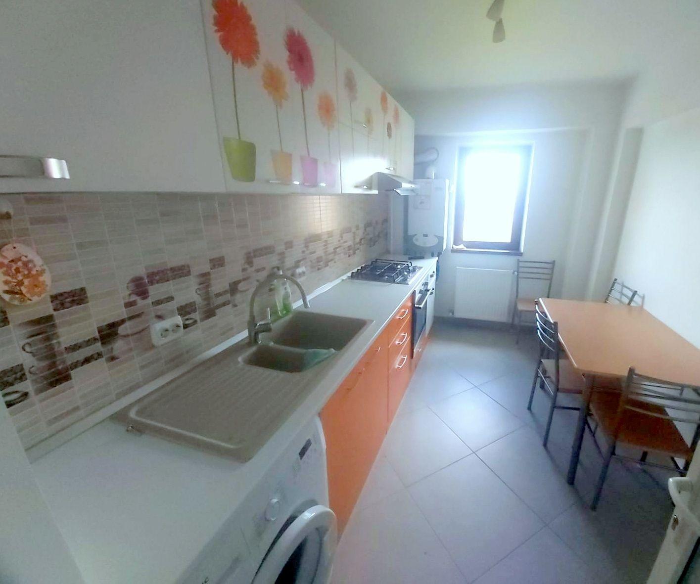 Apartament cu doua camere, decomandat - Bd. Unirii, scoala nr. 10 - 4