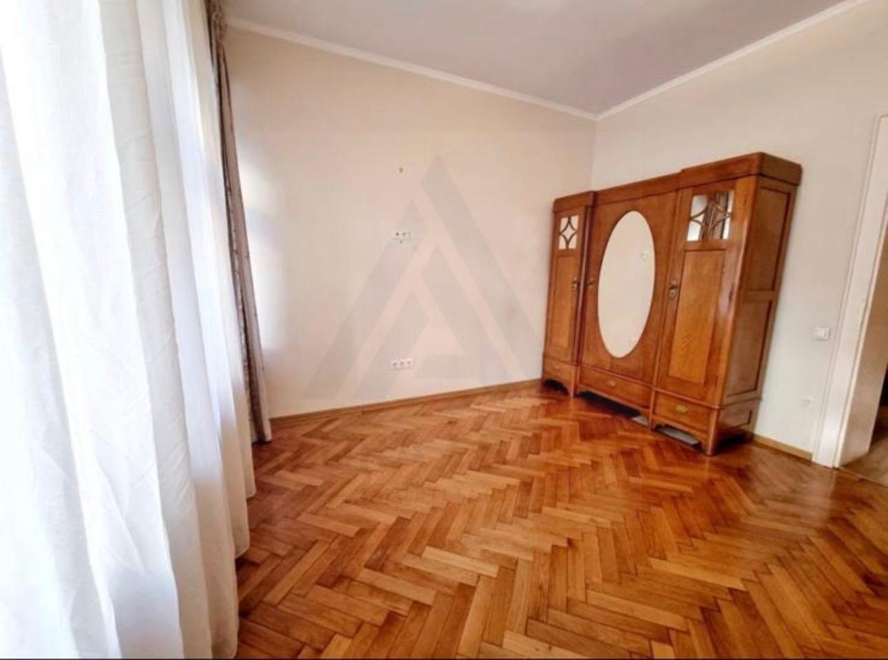 Apartament 2 camere 61 mp utili parter 2 bai 2 pivnite Centrul Istoric - 2