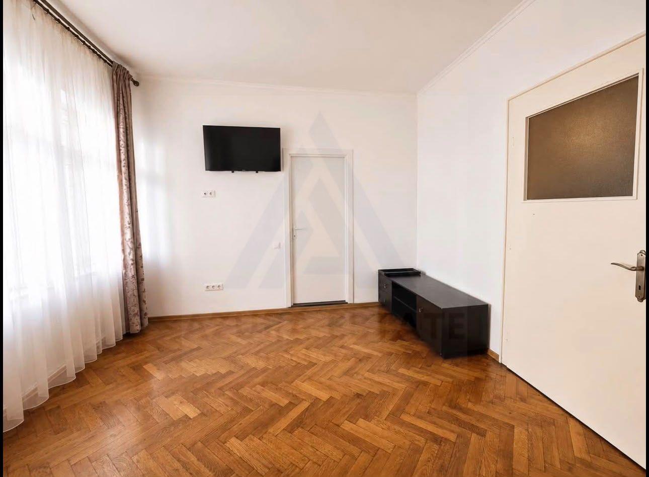 Apartament 2 camere 61 mp utili parter 2 bai 2 pivnite Centrul Istoric - 3